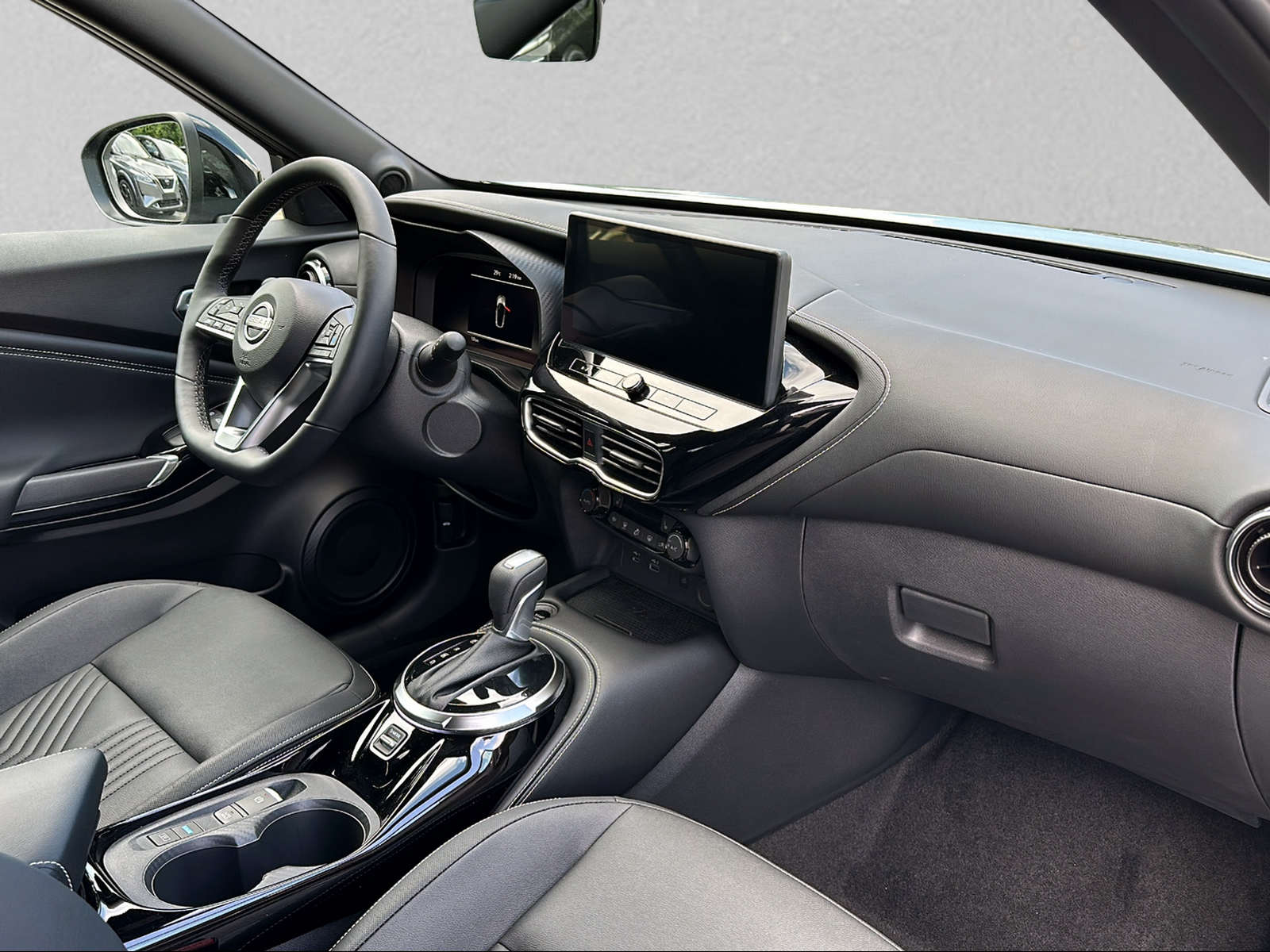 NISSAN Juke 1.6 Hybrid Tekna Automat-image-5