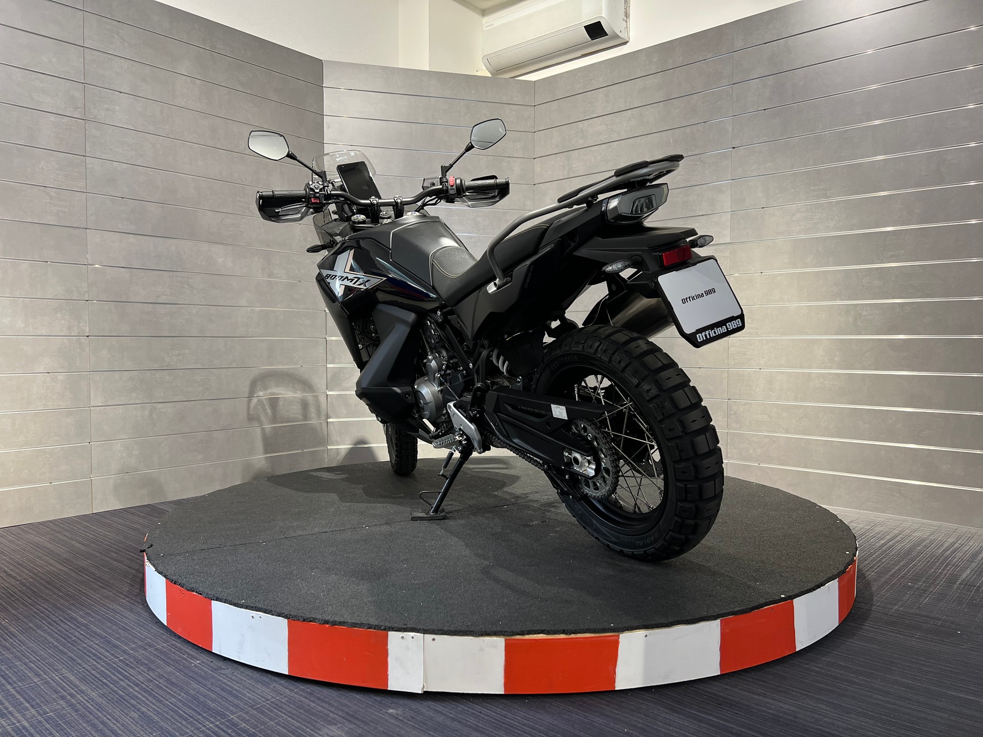 CF MOTO 800MT-X-showroom-element-3