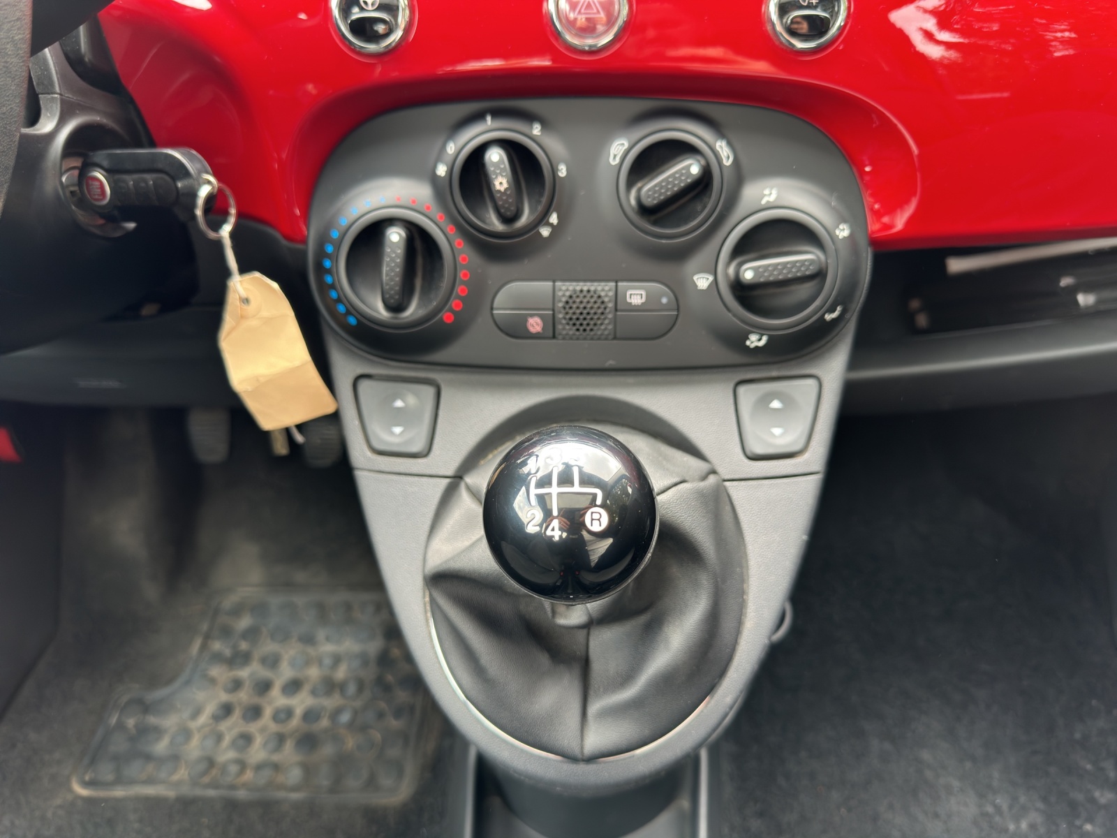 FIAT 500 1.2 Lounge-image-10