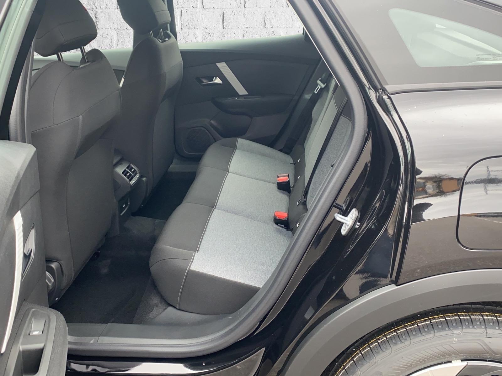 CITROEN C4 1.2 PureTech Swiss Edition-image-9
