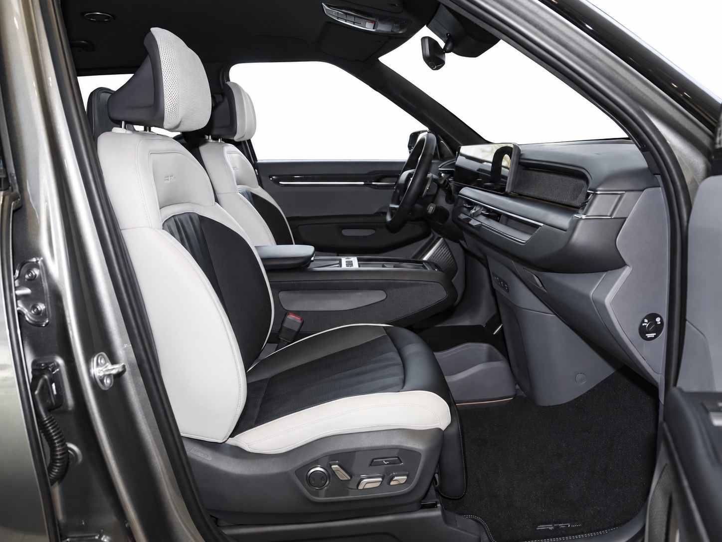 KIA EV9 GT-Line AWD 385 PS 99.8kWh inkl. AHK 7 Sitzer-image-4