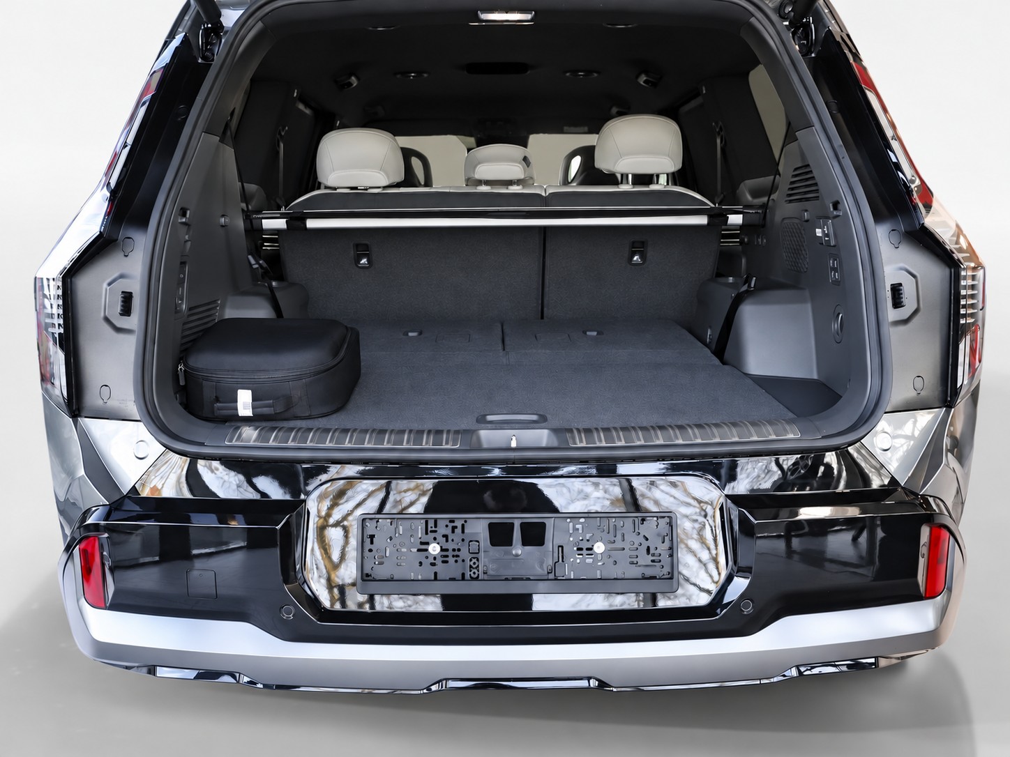 KIA EV9 GT-Line AWD 385 PS 99.8kWh inkl. AHK 7 Sitzer-image-2
