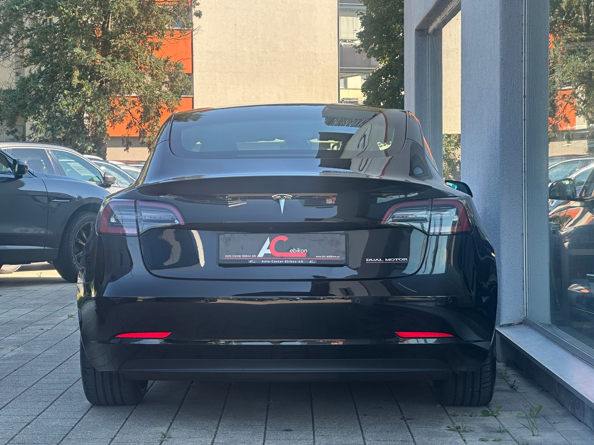 TESLA Model 3 Performance Dual Motor AWD-image-4