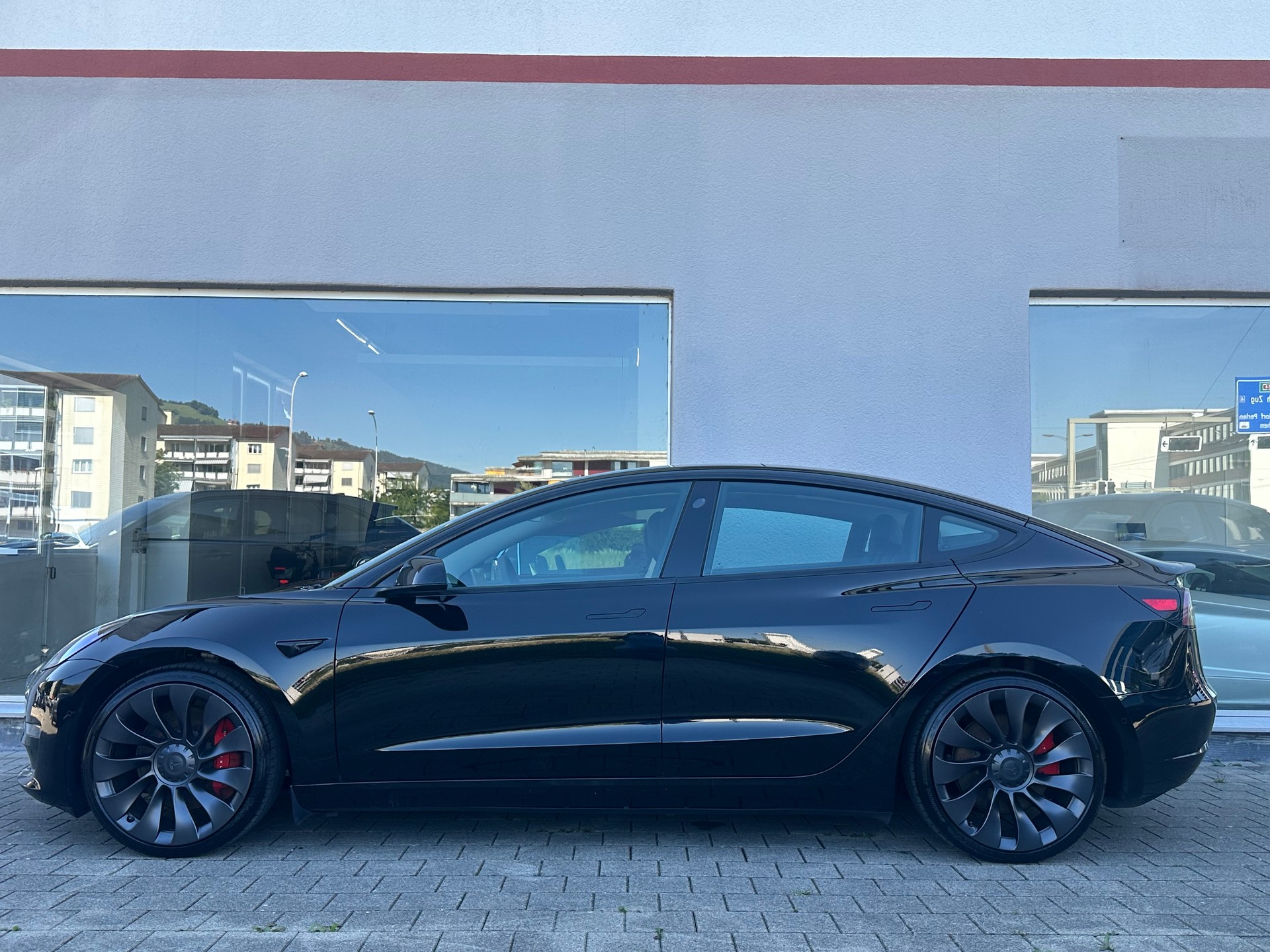 TESLA Model 3 Performance Dual Motor AWD-image-2