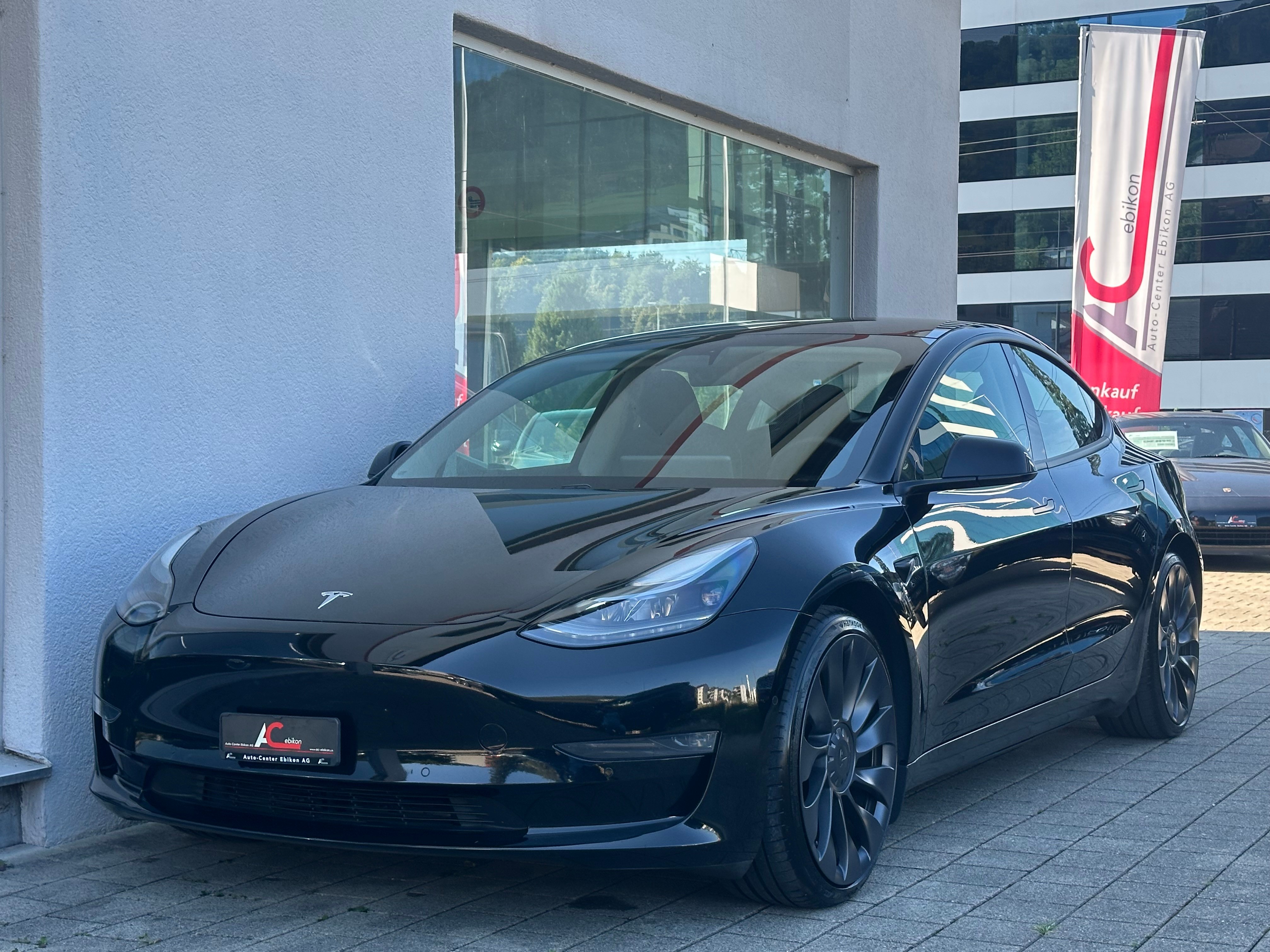 TESLA MODEL 3 — slika 5