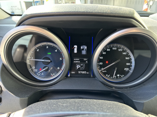 TOYOTA LandCruiser 3.0TD Sol-image-10