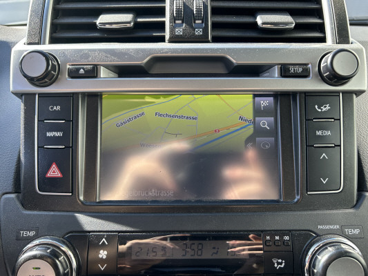 TOYOTA LandCruiser 3.0TD Sol-image-12
