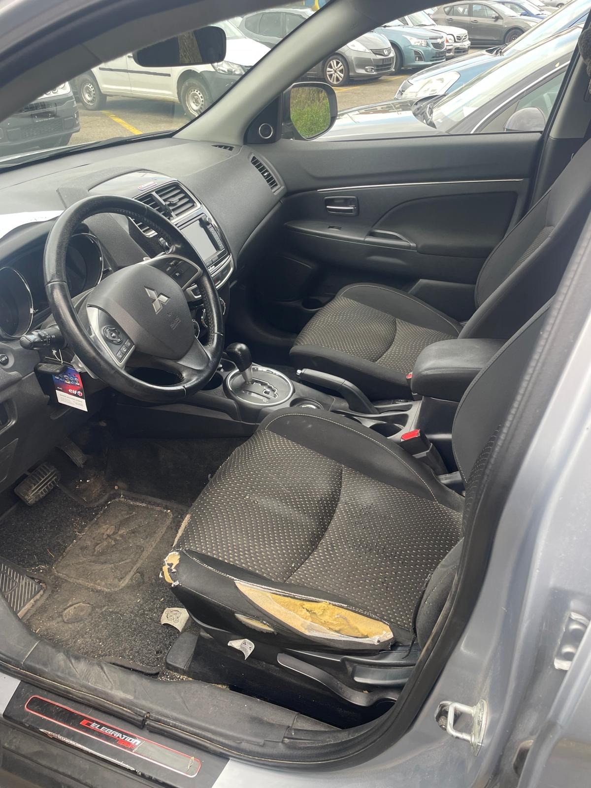MITSUBISHI ASX 2.2 DID Celebration 300K 4WD Automatic-image-4