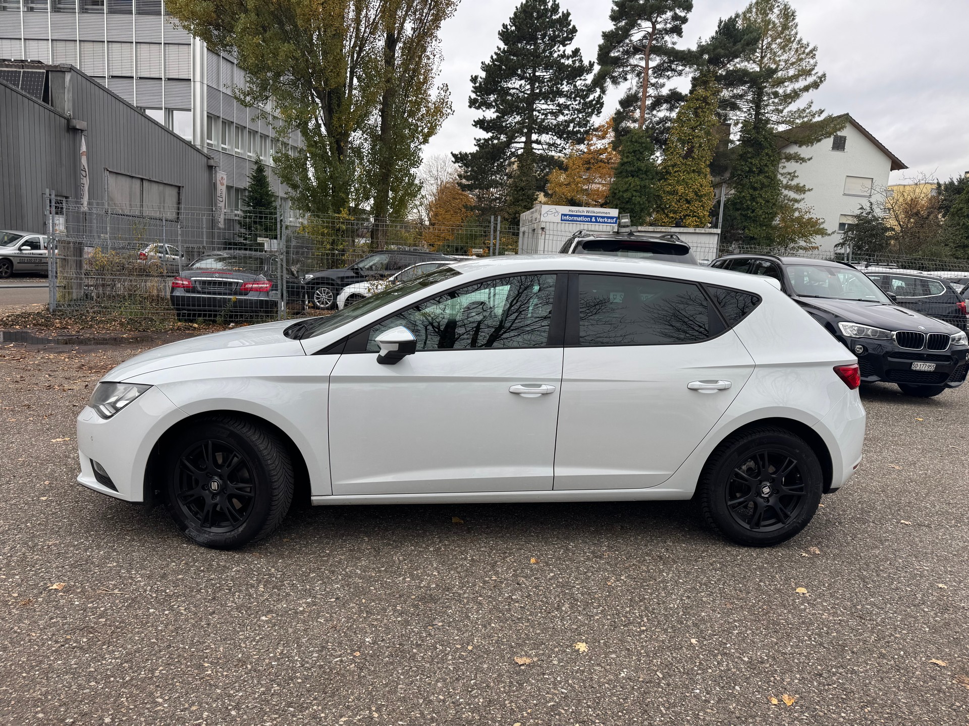 SEAT Leon 1.2 TSI Style DSG * Leder * Navigation * Klima * Tempomat * PDC V&H *-image-8