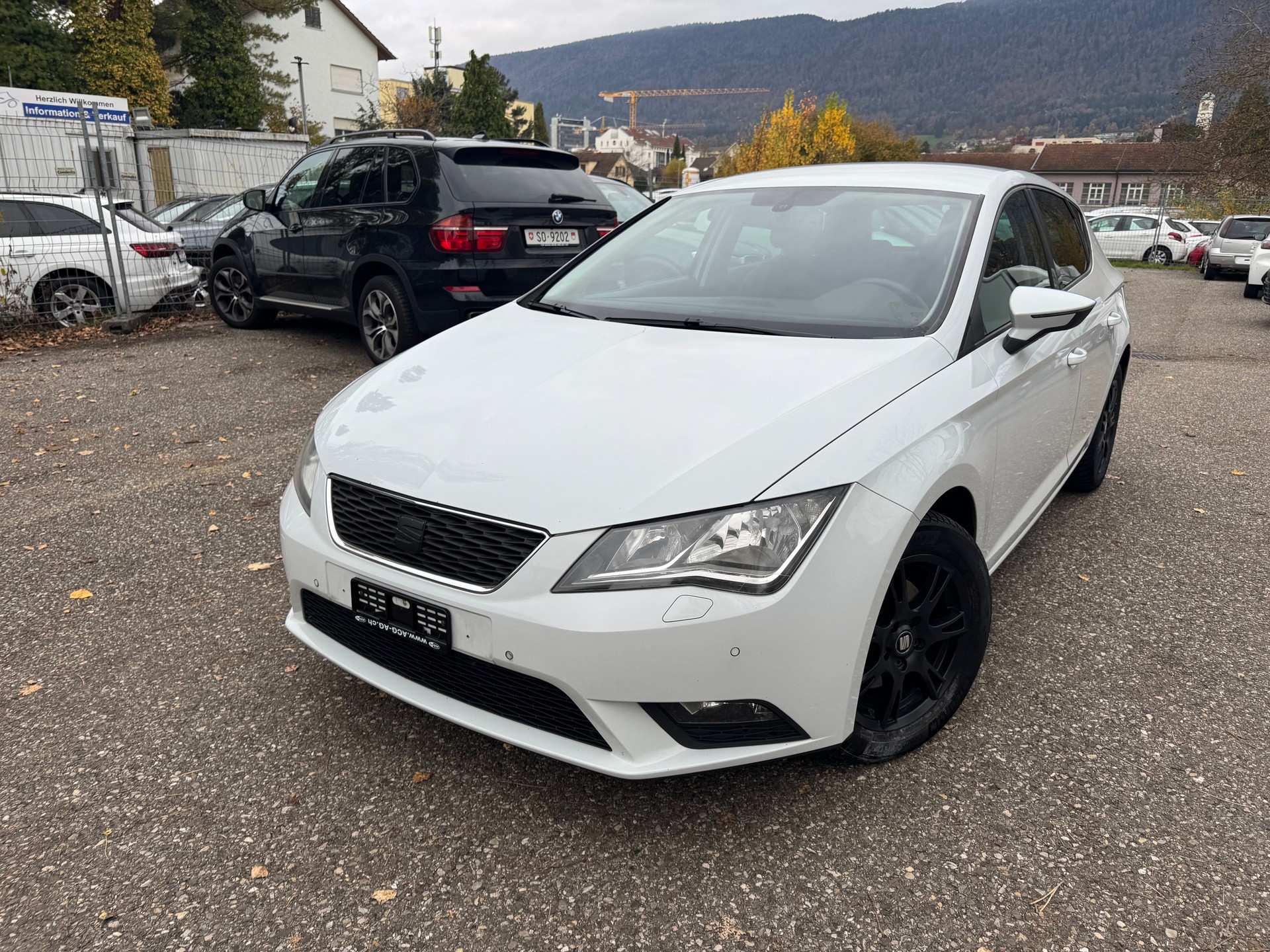 SEAT Leon 1.2 TSI Style DSG * Leder * Navigation * Klima * Tempomat * PDC V&H *-image-0