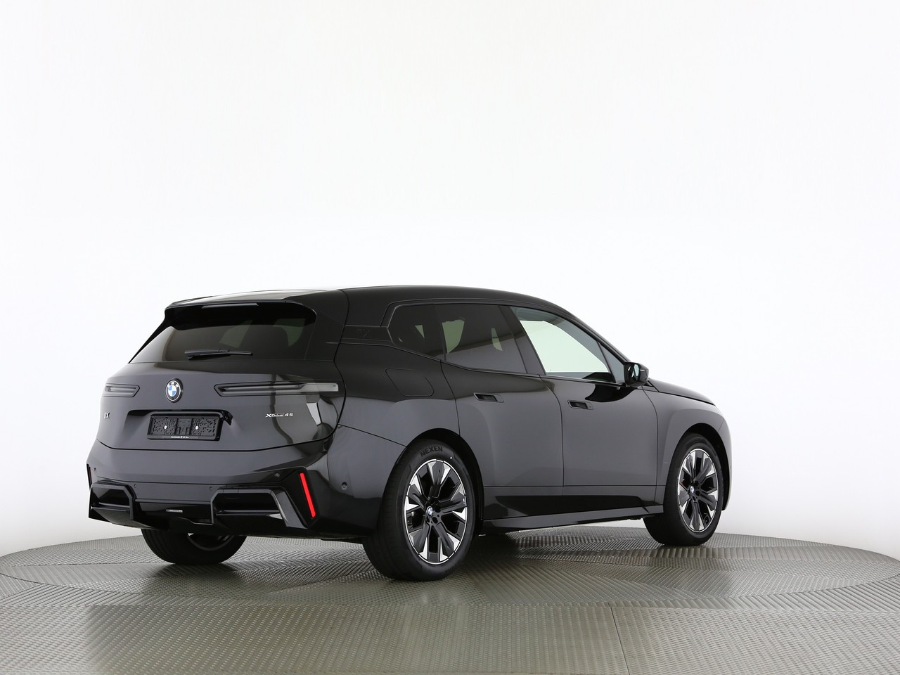 BMW iX xDrive45 M Sport Pro-image-13