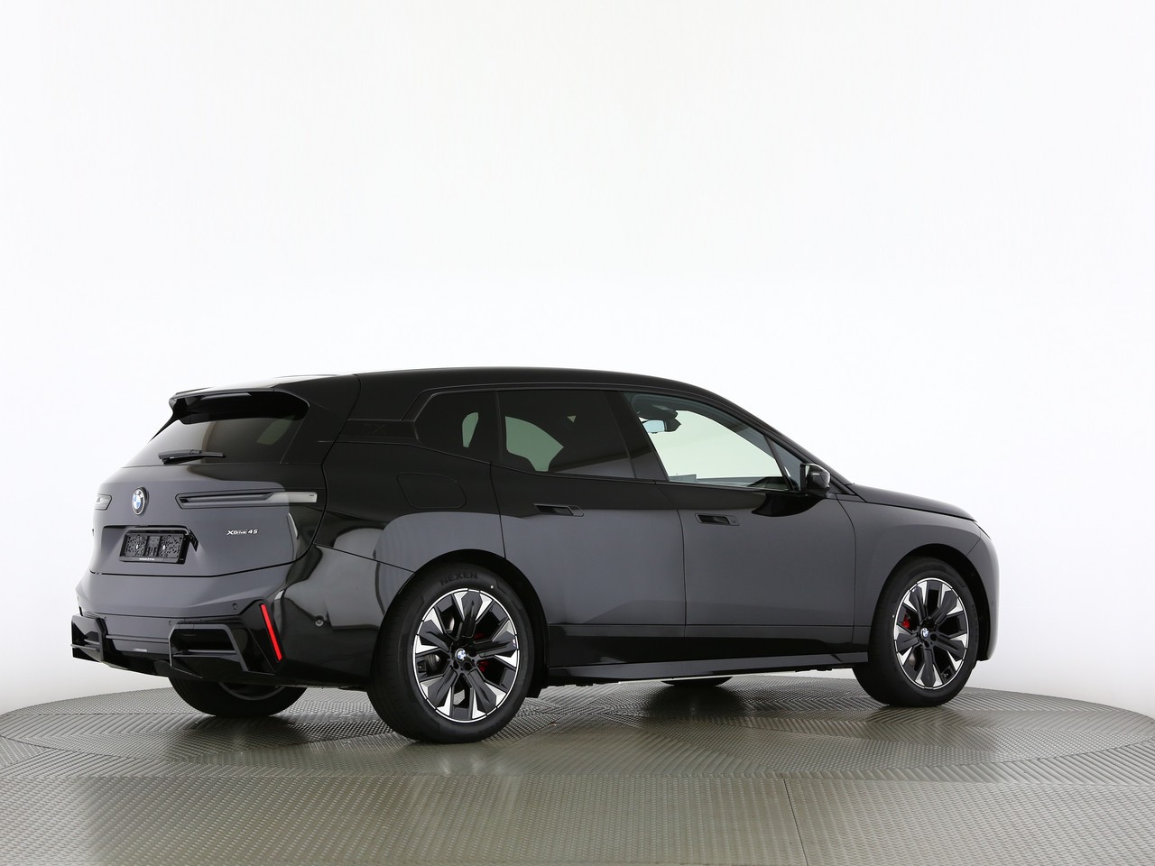 BMW iX xDrive45 M Sport Pro-image-14