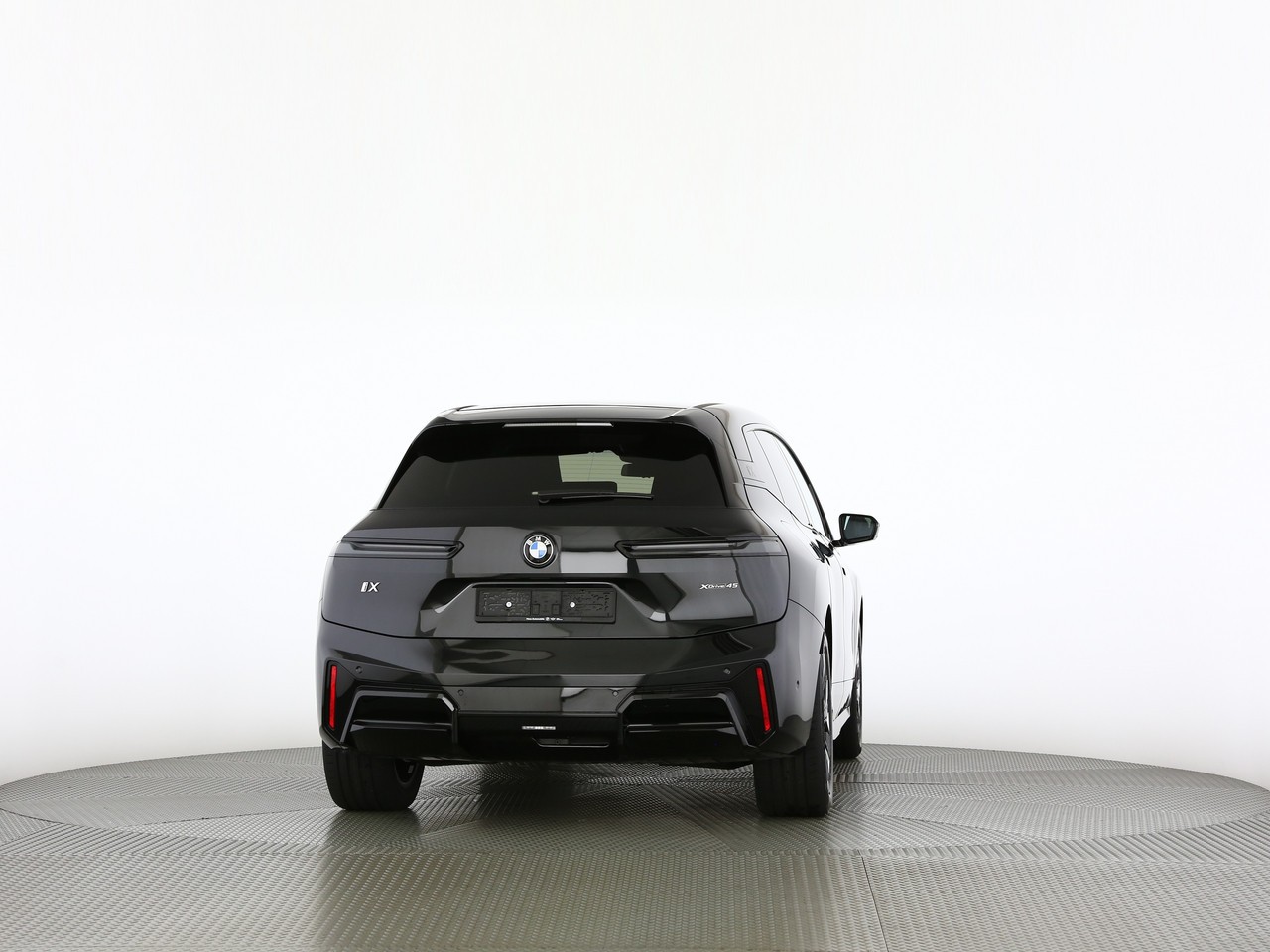 BMW iX xDrive45 M Sport Pro-image-11