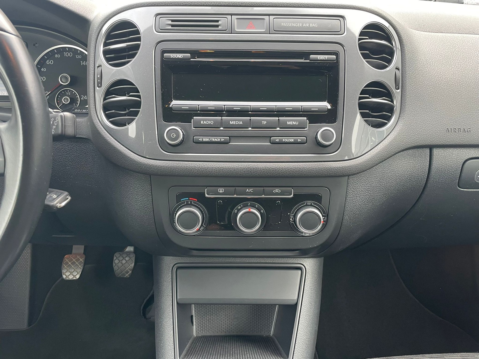 VW Tiguan 1.4 TSI BlueMotion Trend&Fun 4x2-image-10