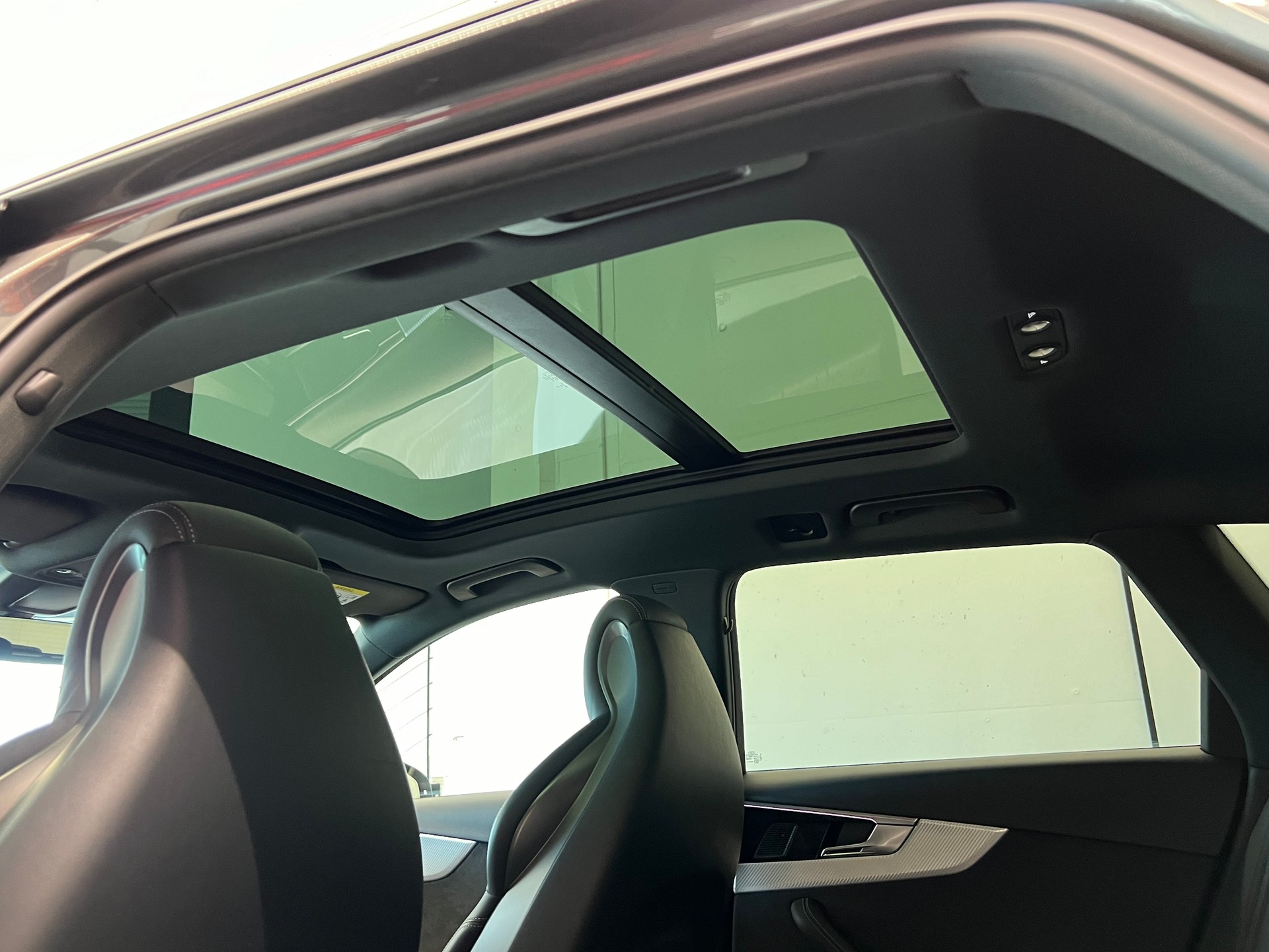 AUDI RS4 Avant quattro tiptronic-image-20