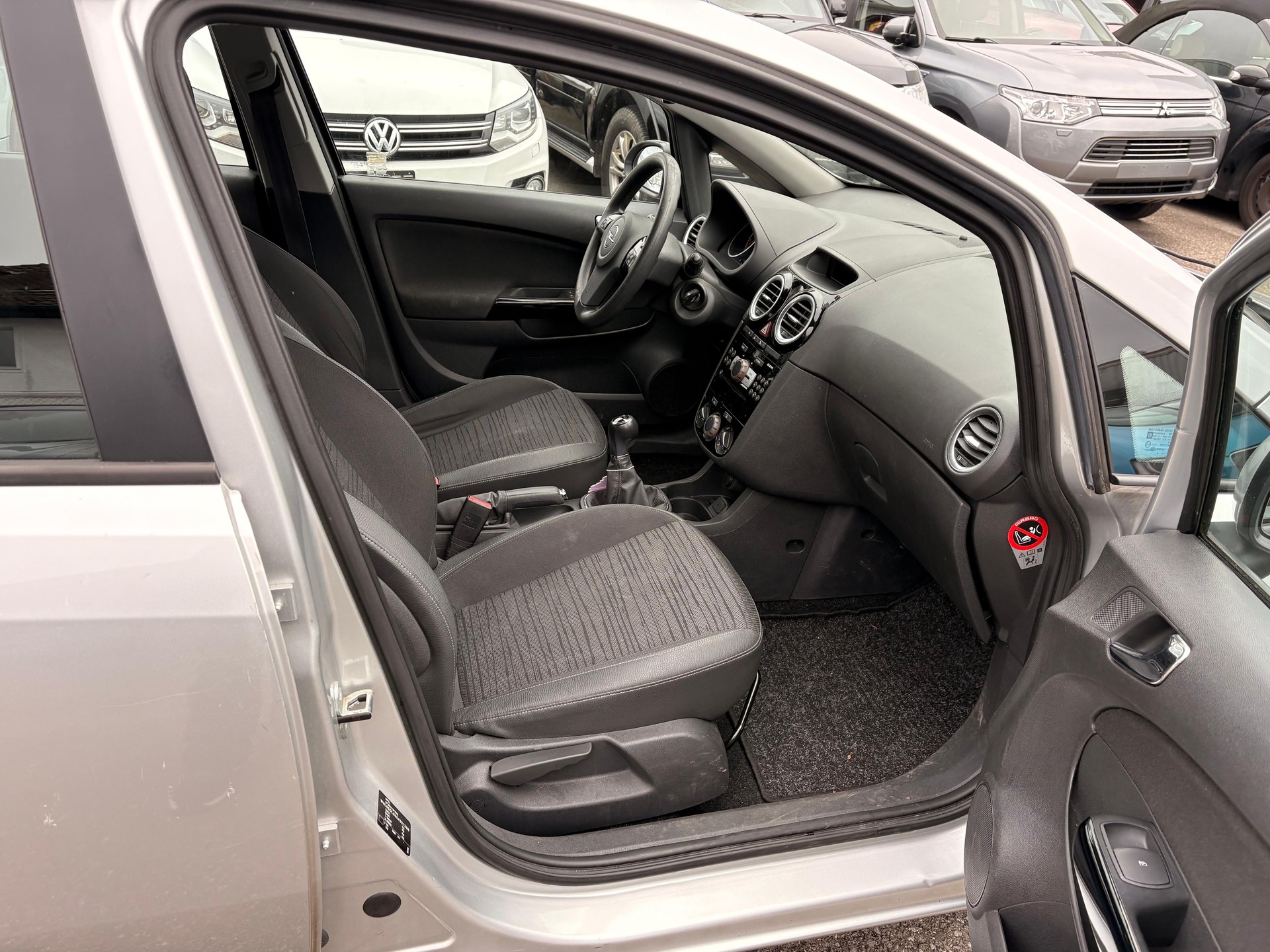 OPEL Corsa 1.2 TP Color Edition-image-4