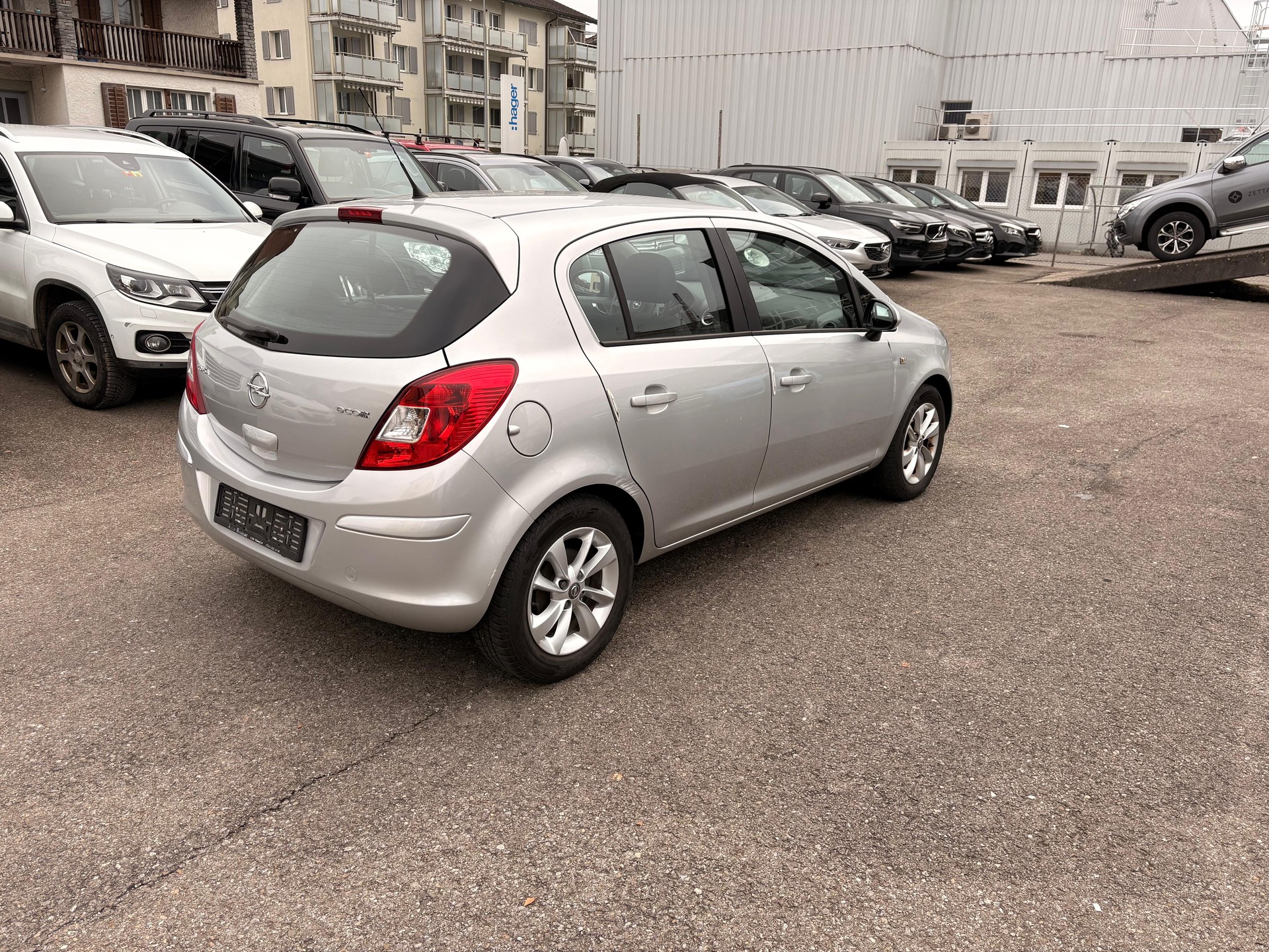 OPEL Corsa 1.2 TP Color Edition-image-3