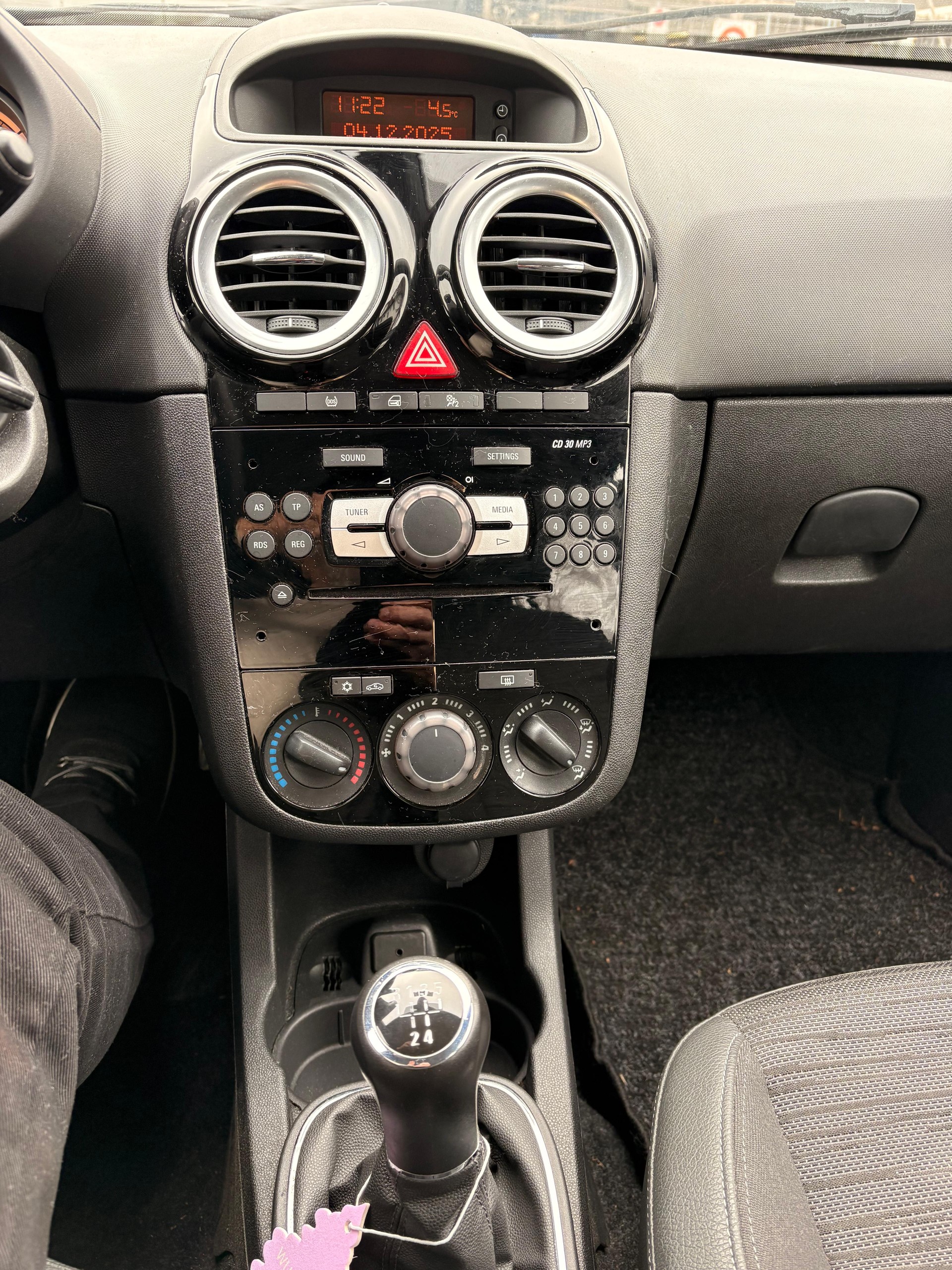 OPEL Corsa 1.2 TP Color Edition-image-6