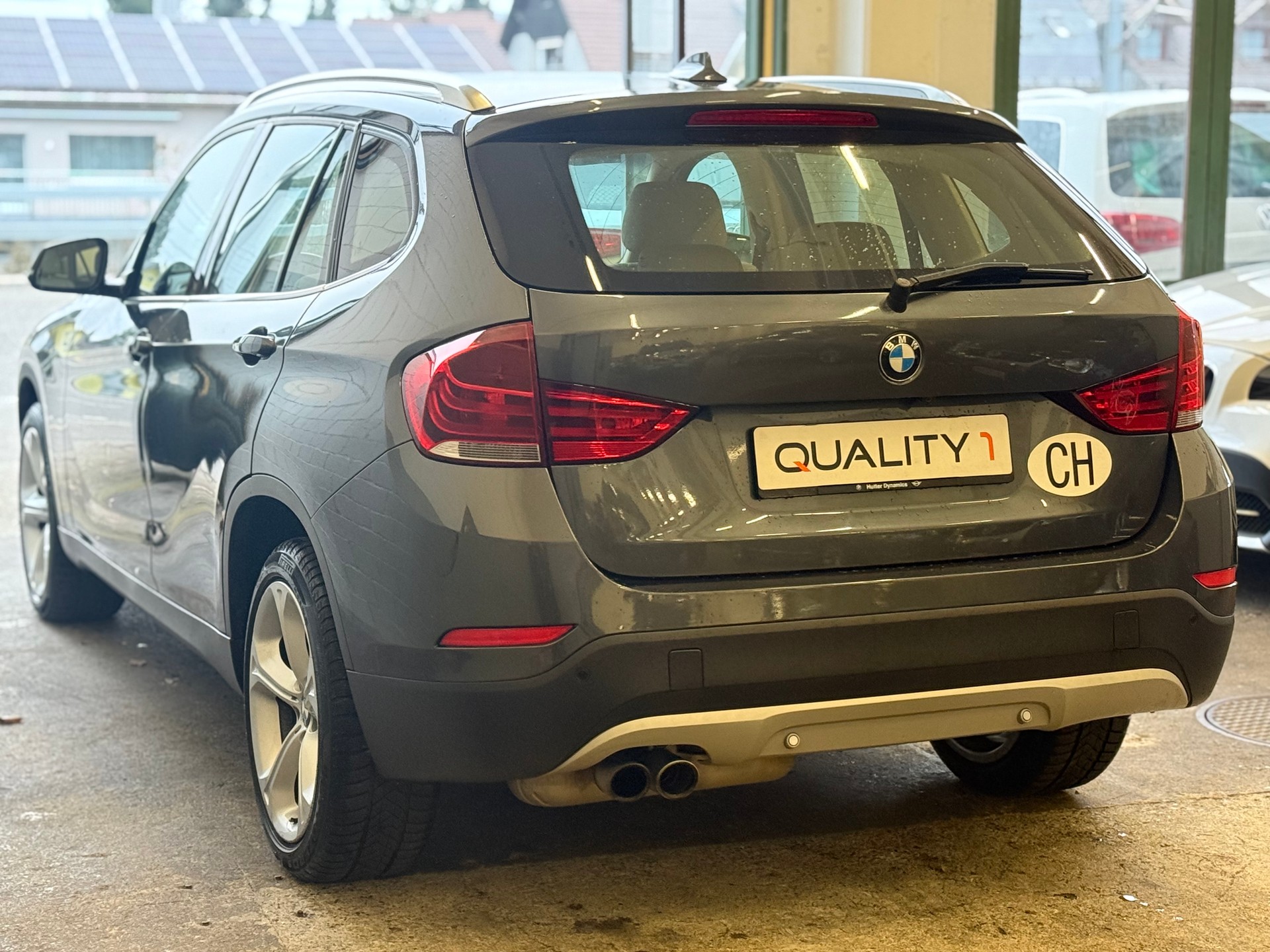 BMW X1 xDrive 28i Steptronic-image-5