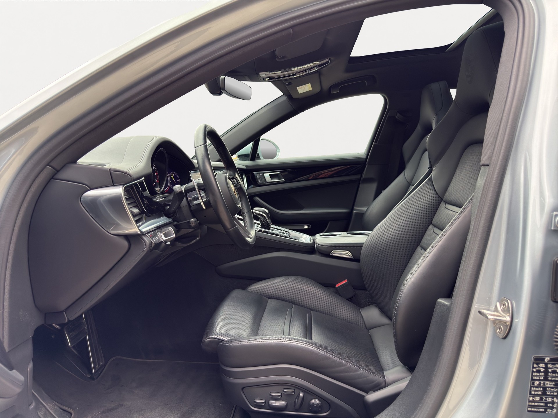 PORSCHE Panamera 4S E-Hybrid Sport Turismo PDK-image-5