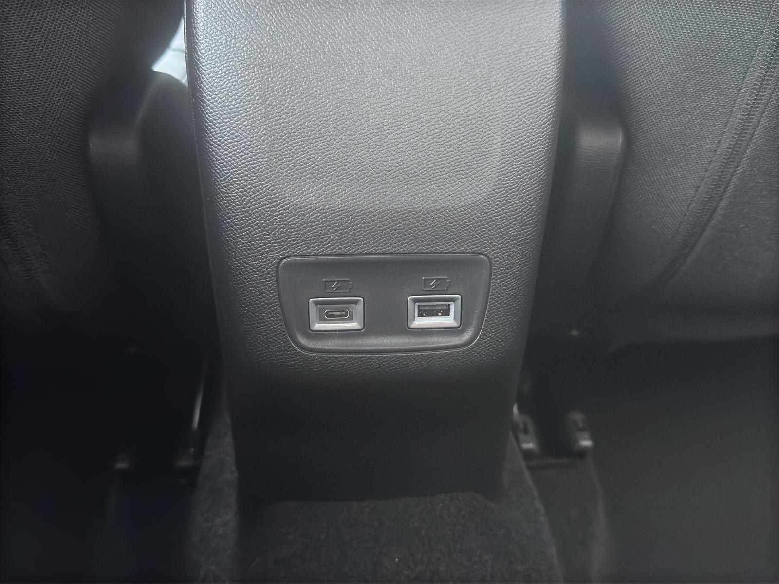PEUGEOT 208 1.2 Hybrid 110 Allure Premium-image-21