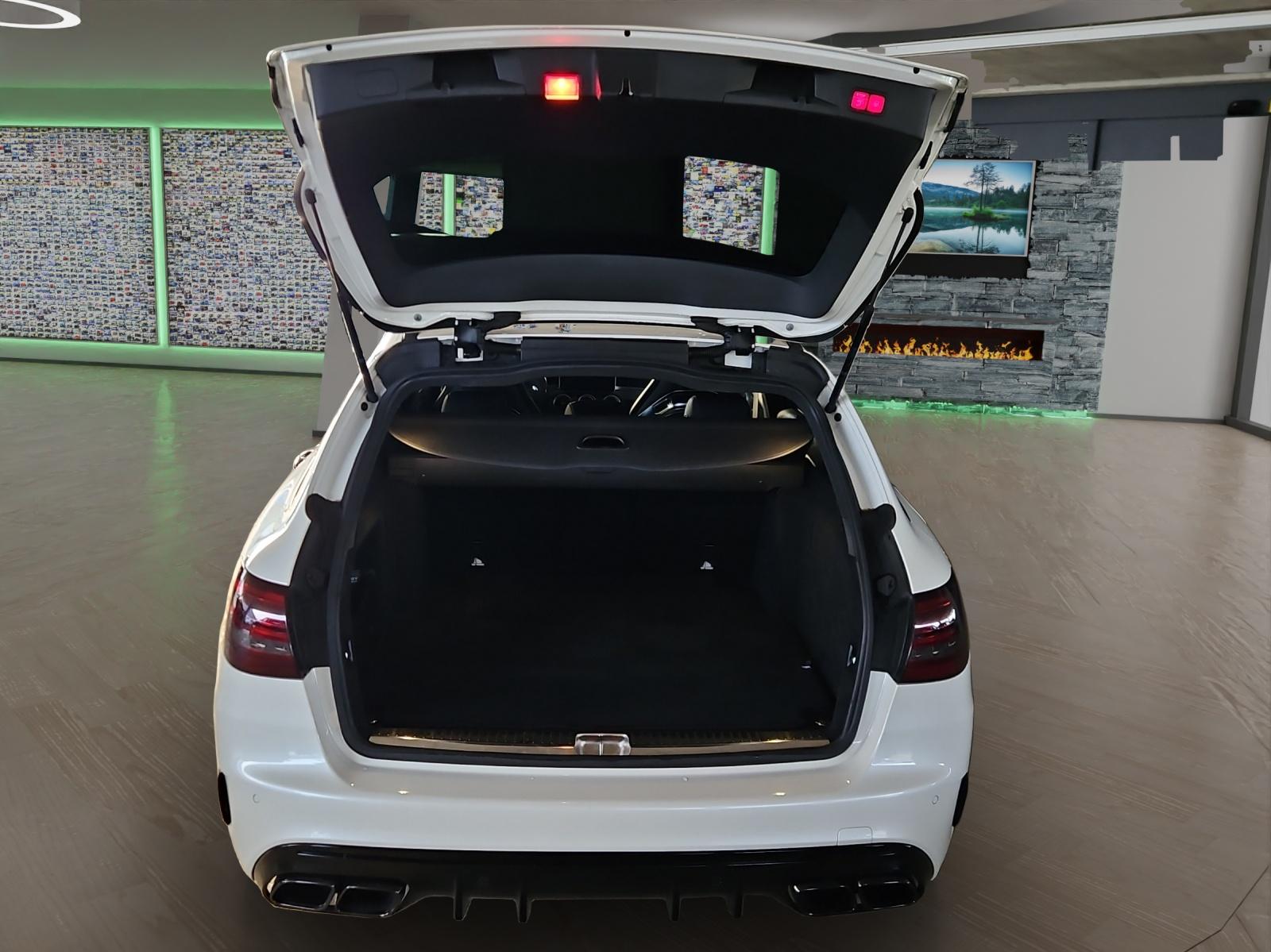 MERCEDES-BENZ C 63 S AMG Kombi-image-22