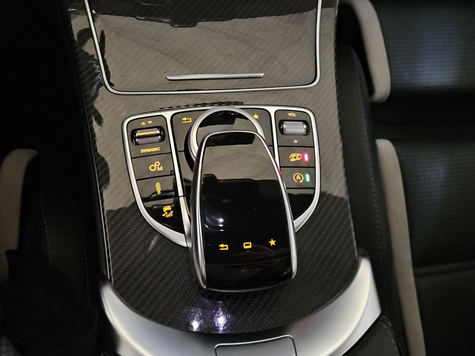 MERCEDES-BENZ C 63 S AMG Kombi-image-21
