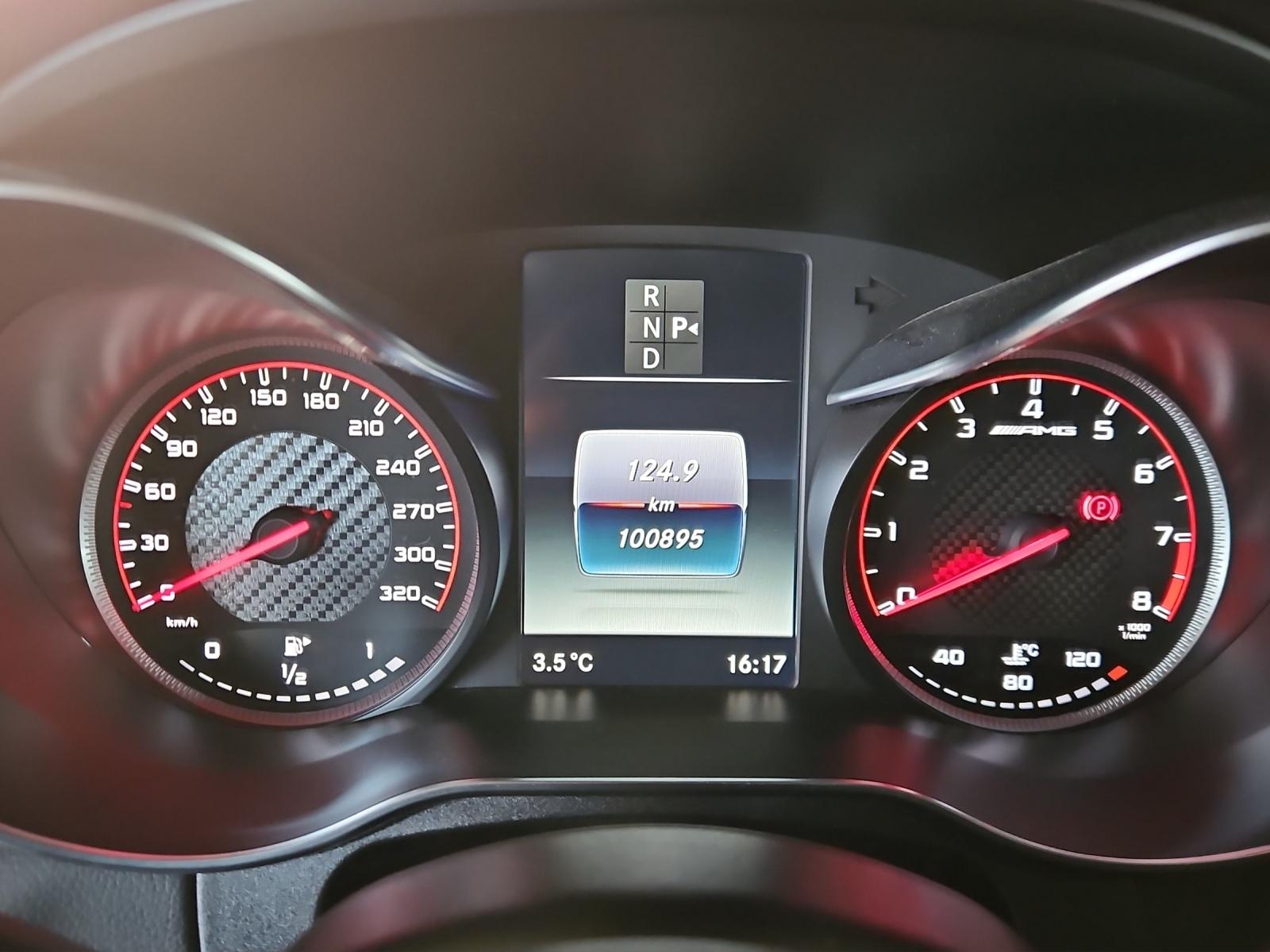 MERCEDES-BENZ C 63 S AMG Kombi-image-12