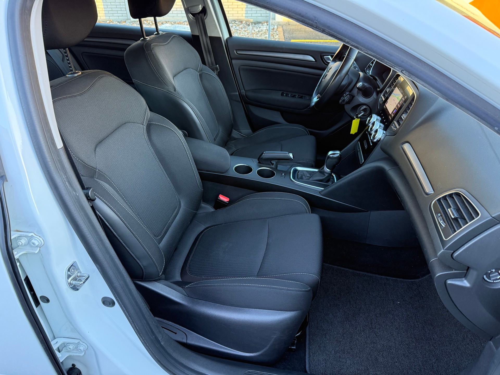 RENAULT Mégane Grandtour 1.5 Blue dCi Business EDC-image-8
