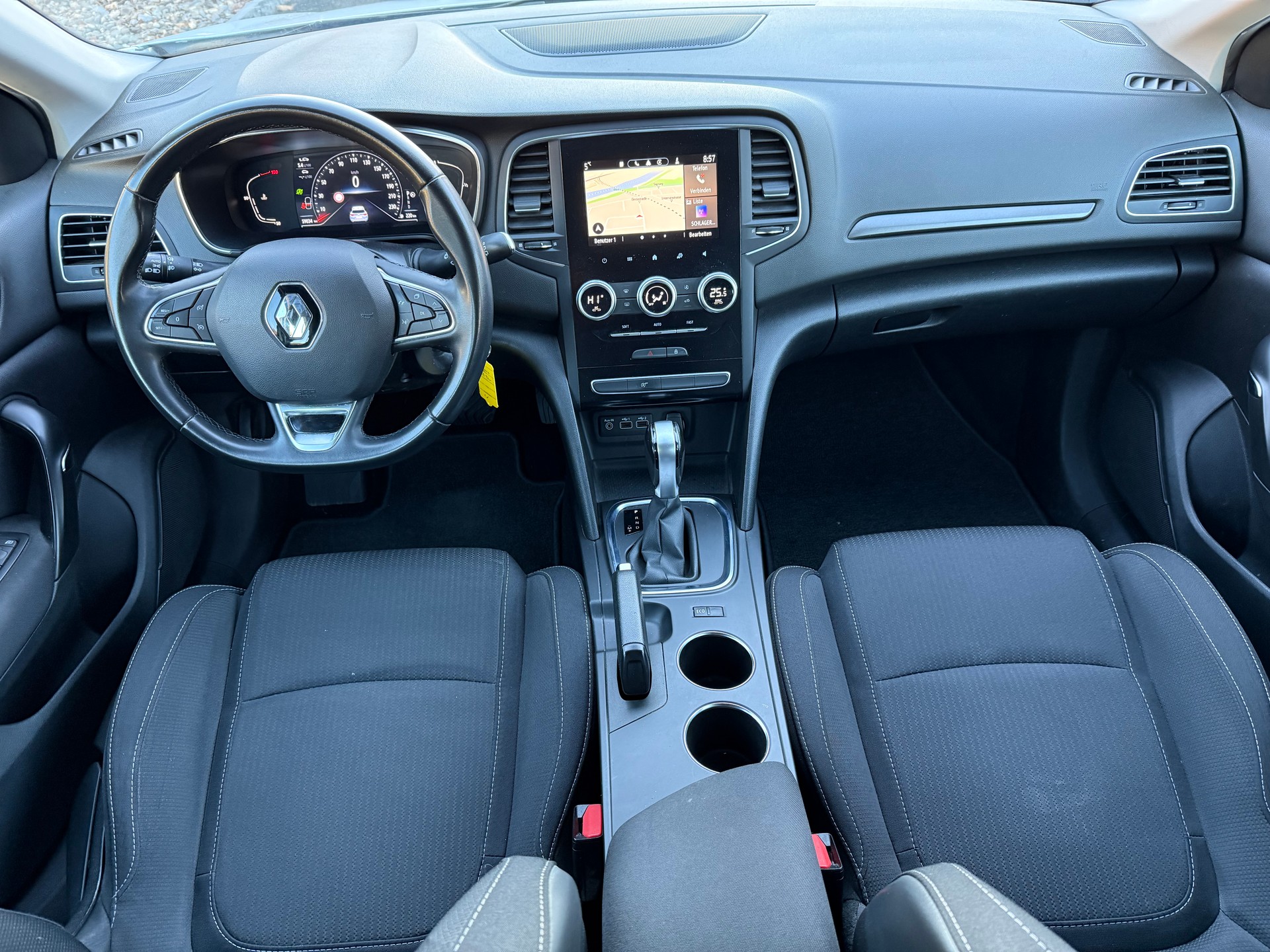 RENAULT Mégane Grandtour 1.5 Blue dCi Business EDC-image-15