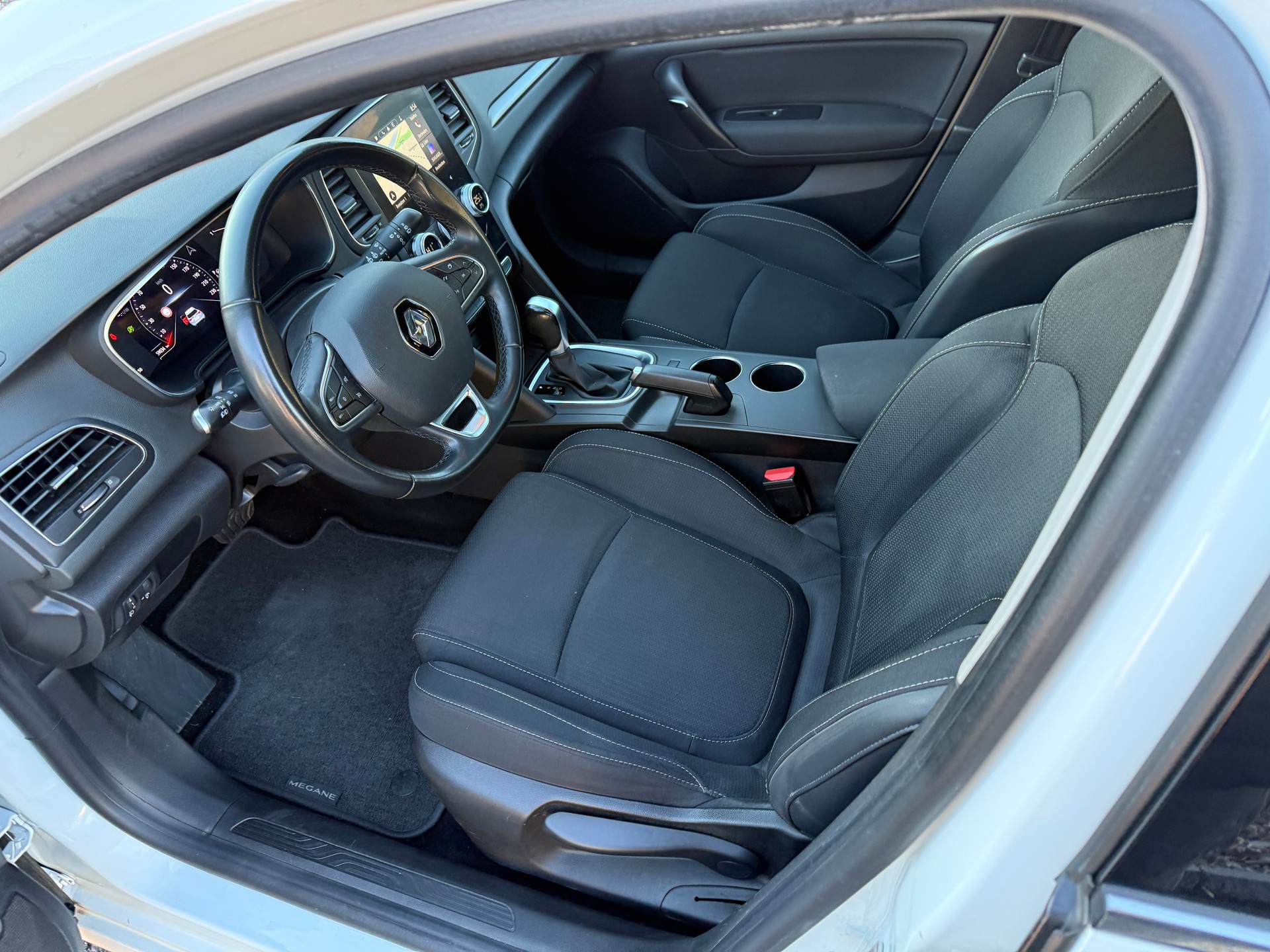 RENAULT Mégane Grandtour 1.5 Blue dCi Business EDC-image-14
