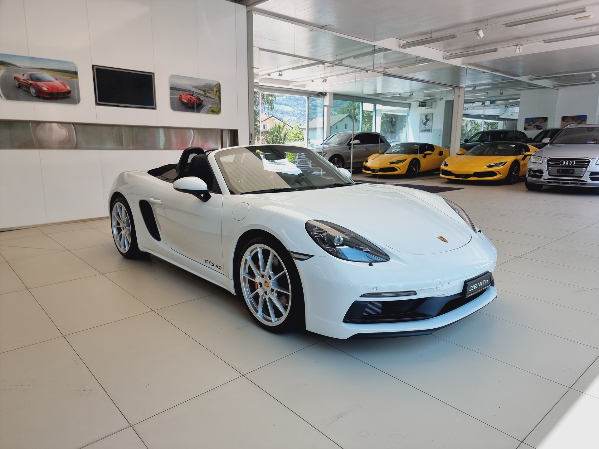 PORSCHE 718 Boxster GTS 4.0-image-2
