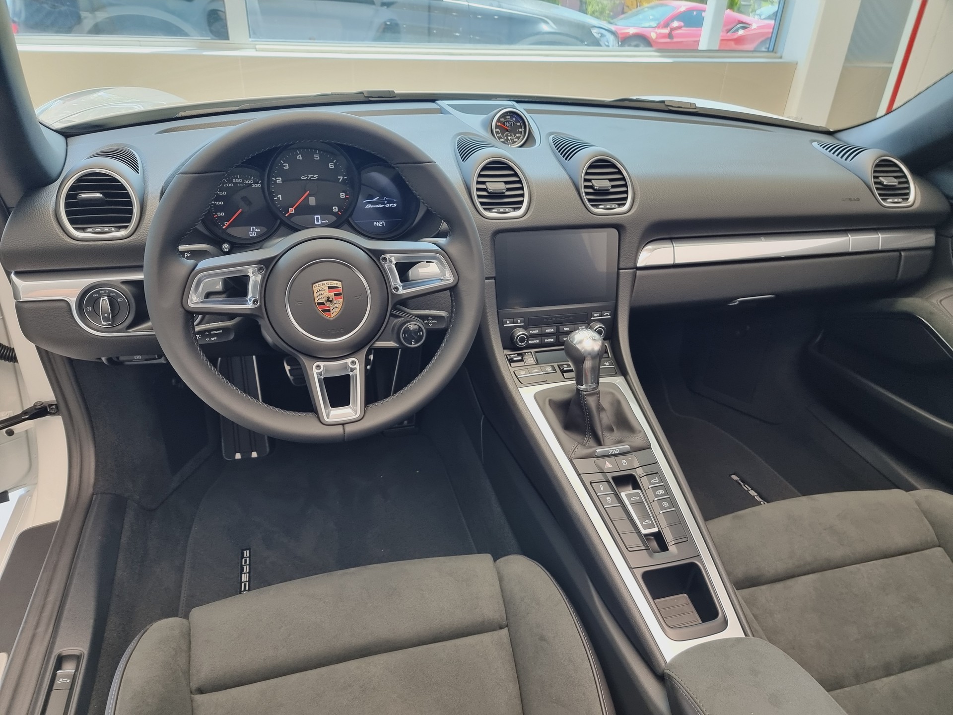 PORSCHE 718 Boxster GTS 4.0-image-10