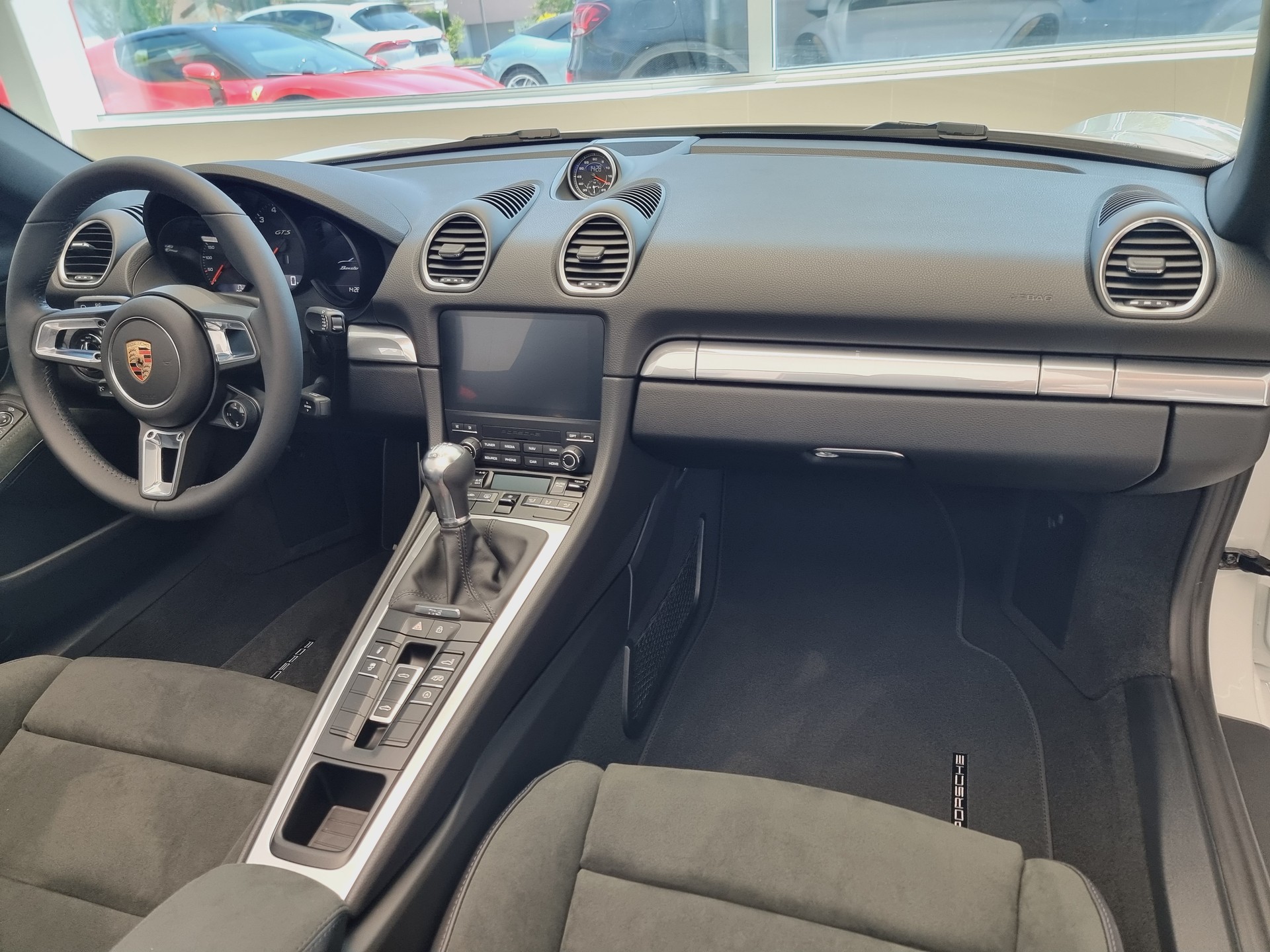 PORSCHE 718 Boxster GTS 4.0-image-13