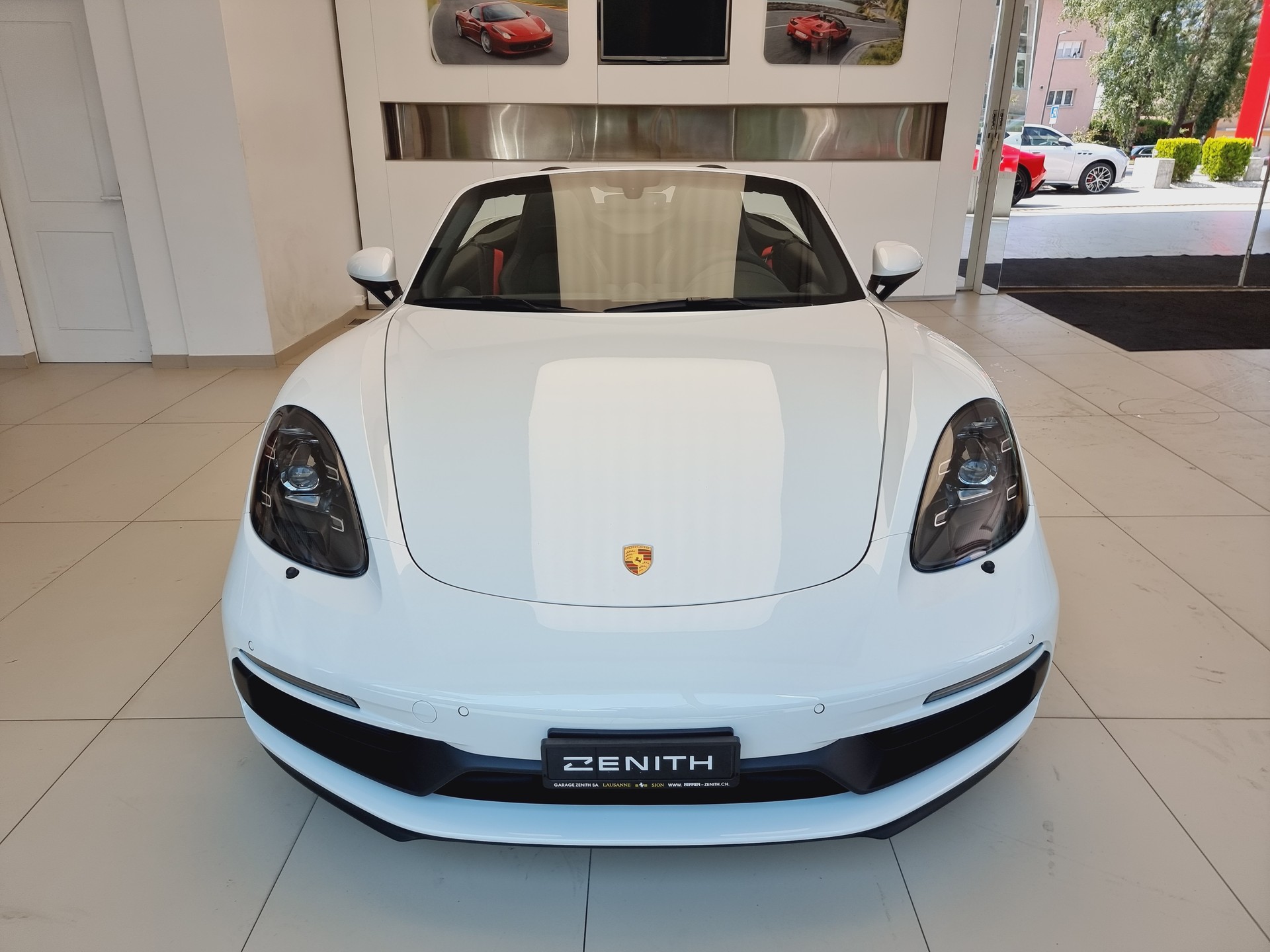 PORSCHE 718 Boxster GTS 4.0-image-1