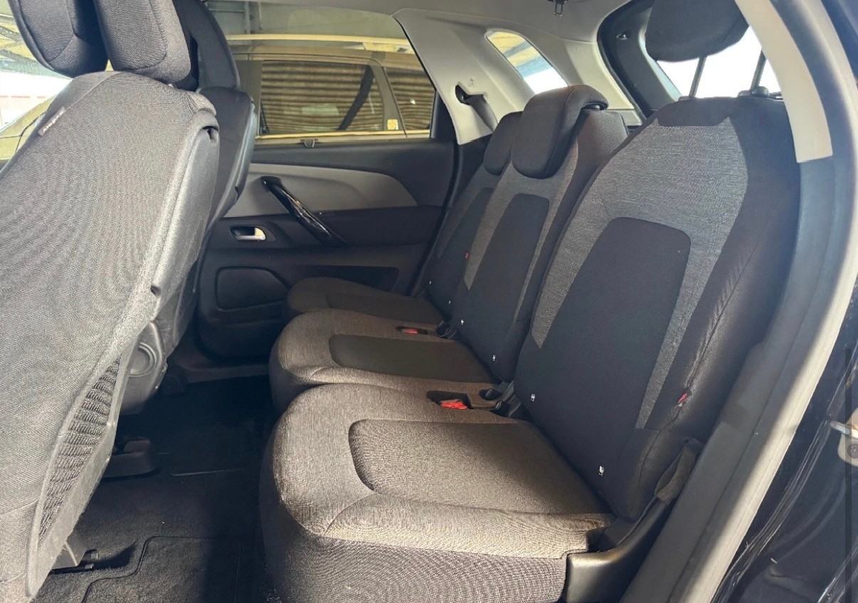 CITROEN C4 Spacetourer 1.2 Pure Tech Shine EAT8-image-10
