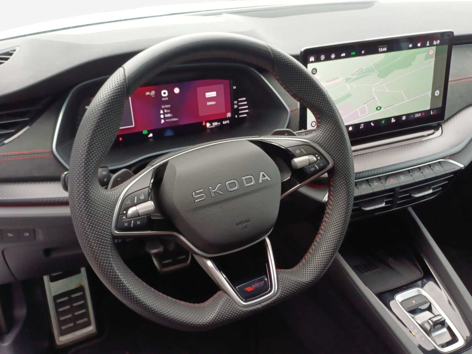 SKODA Octavia Combi 2.0 TSI DSG RS-image-9