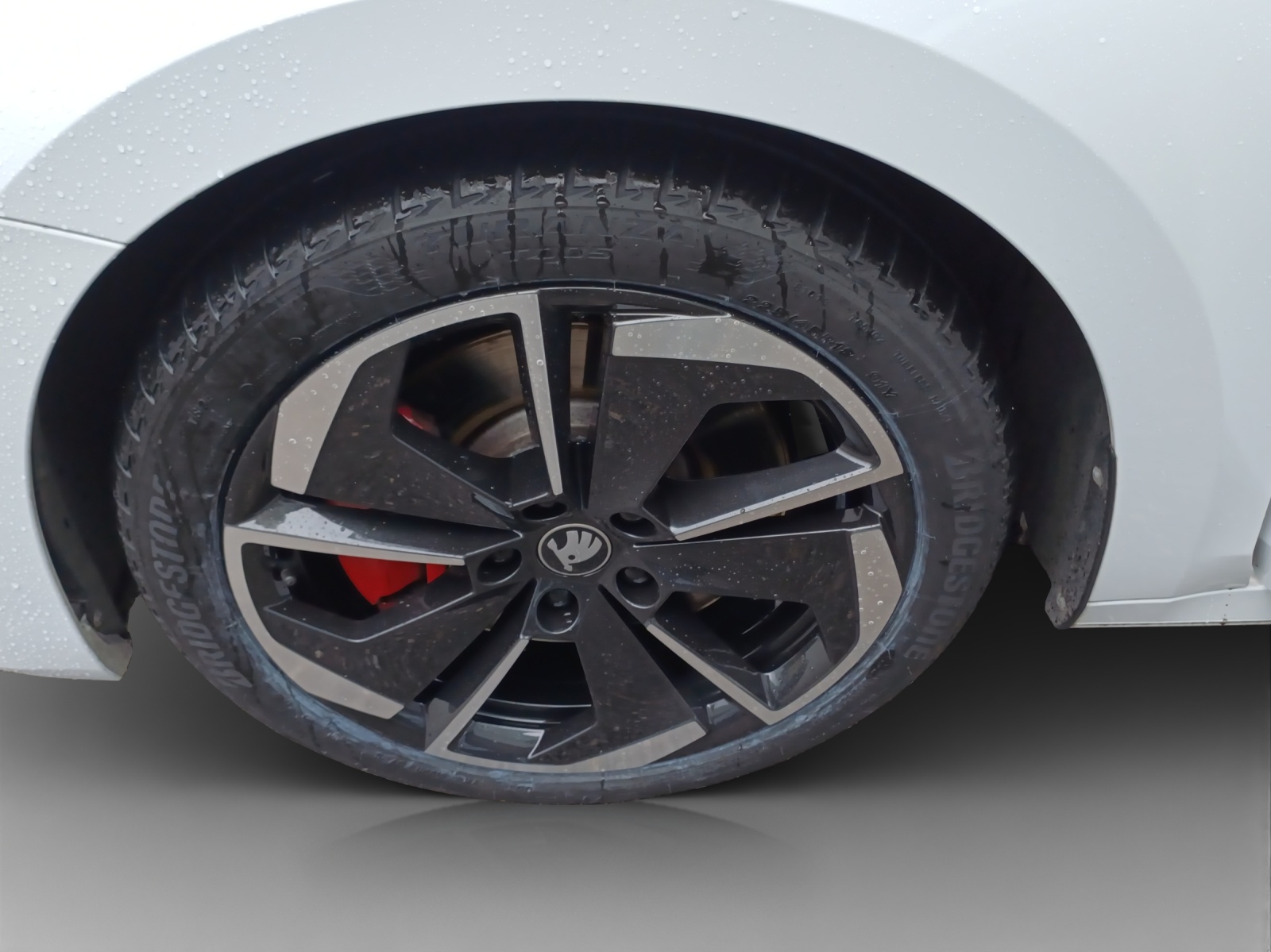 SKODA Octavia Combi 2.0 TSI DSG RS-image-13