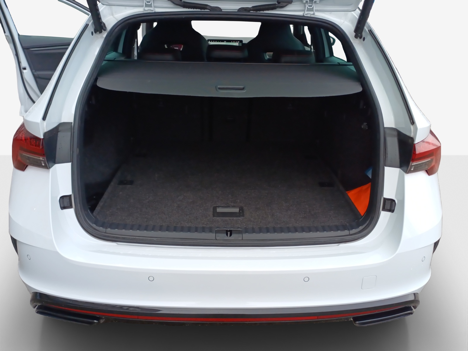 SKODA Octavia Combi 2.0 TSI DSG RS-image-12