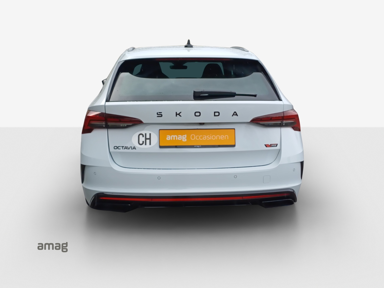 SKODA Octavia Combi 2.0 TSI DSG RS-image-3