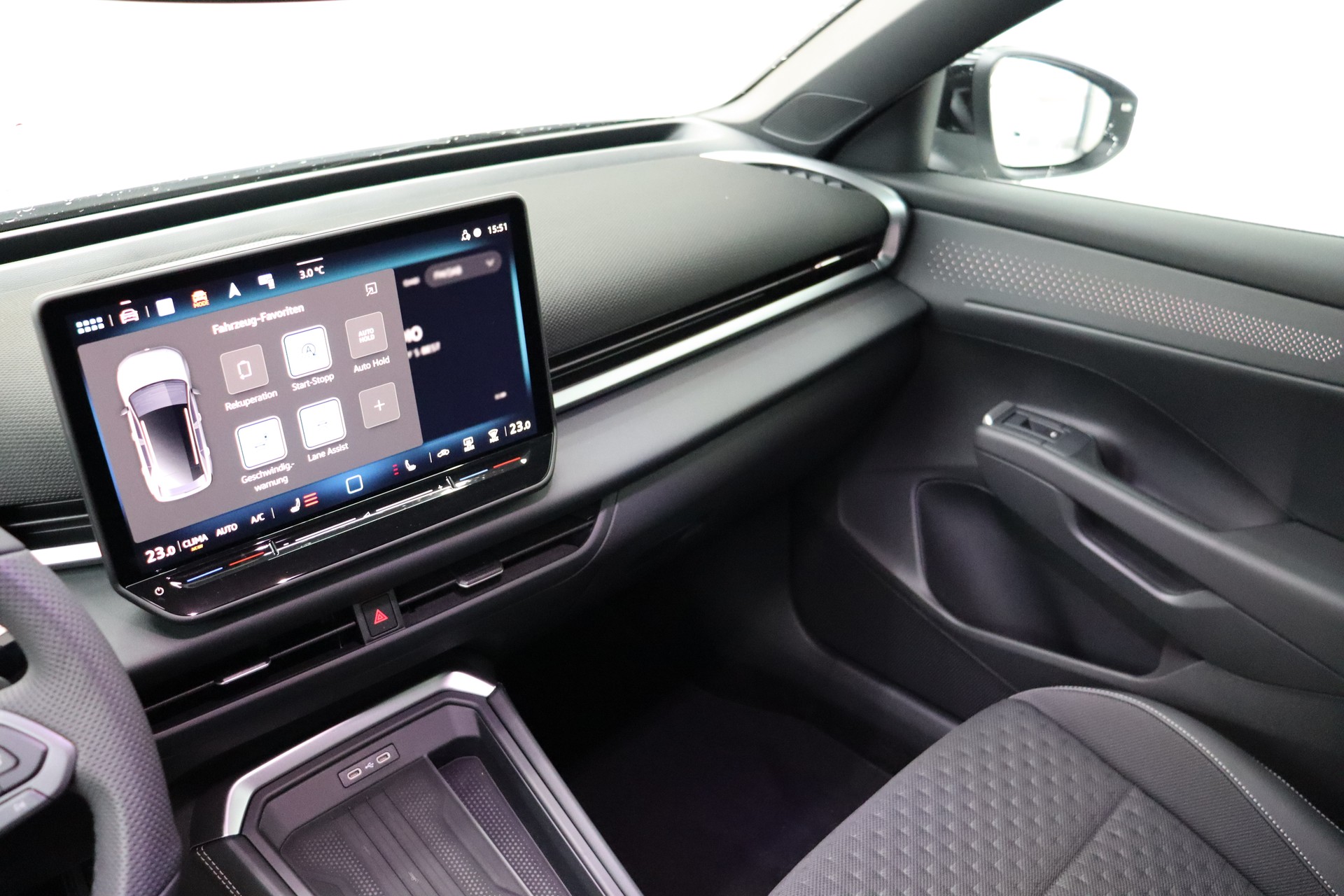 VW T-Roc 1.5 eTSI mHEV R-Line DSG-image-11