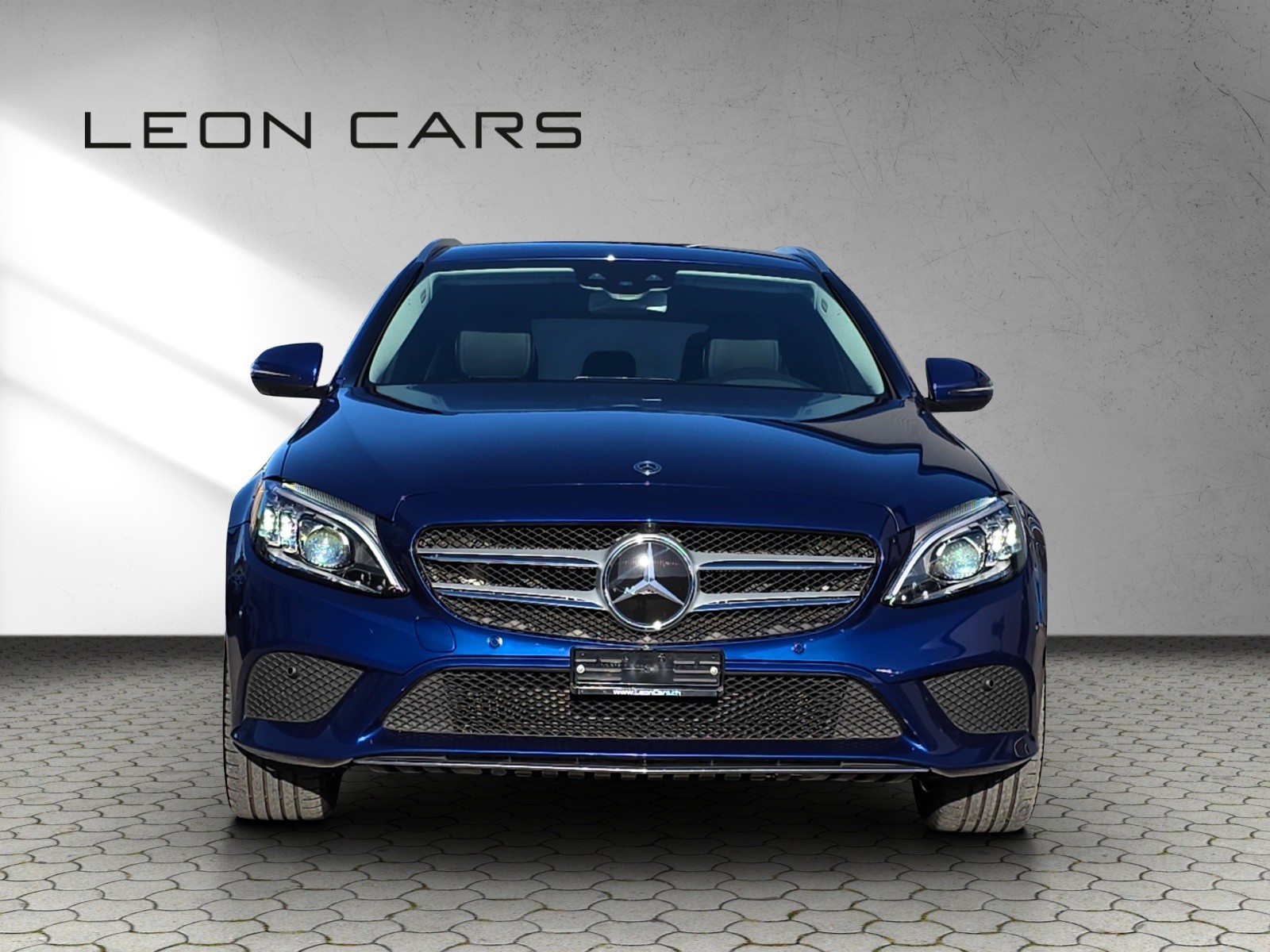 MERCEDES-BENZ C 300 e T-Modell Avantgarde 9G-Tronic mit AHK-image-3