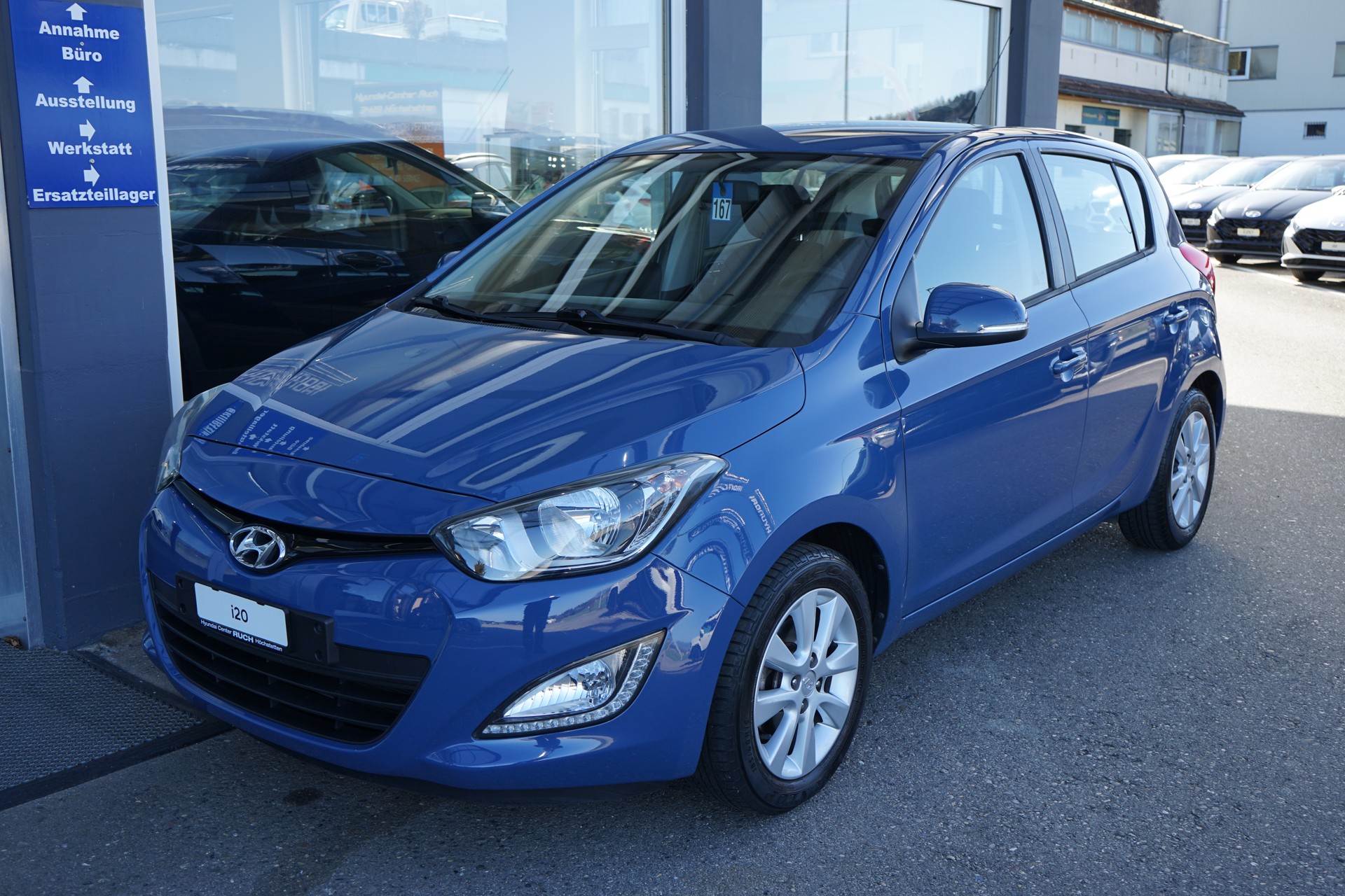 HYUNDAI i20 1.4 Style Automatic-image-1