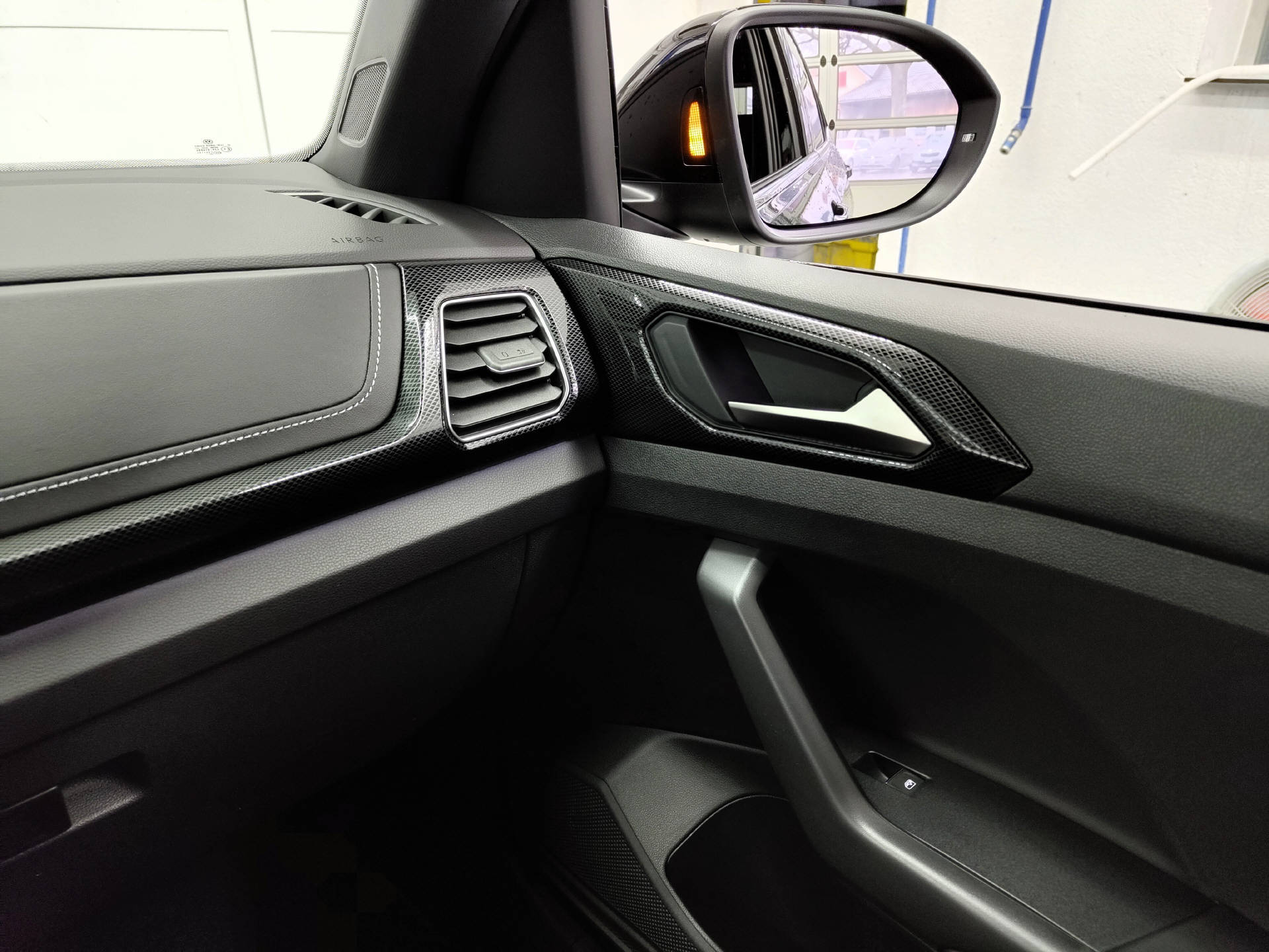 VW T-Cross 1.5 TSI R-Line DSG-image-12