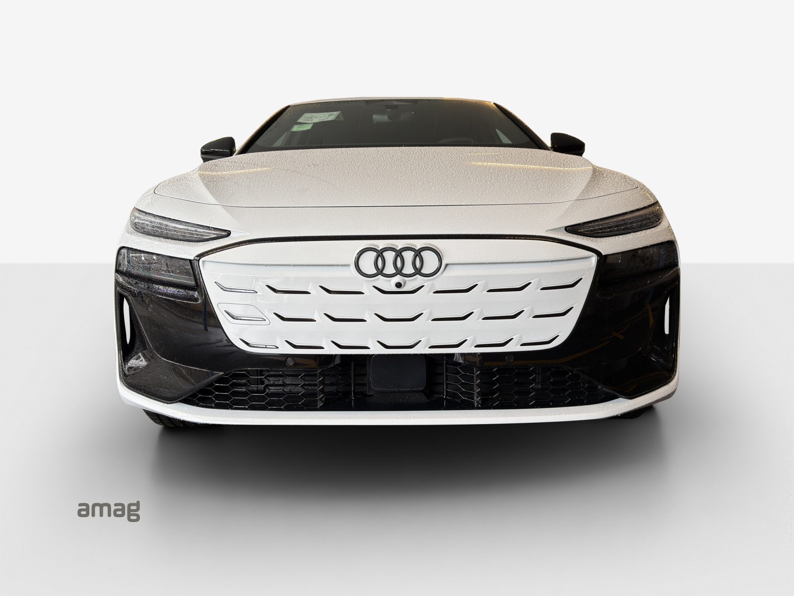 AUDI A6 Avant e-tron quattro-image-6
