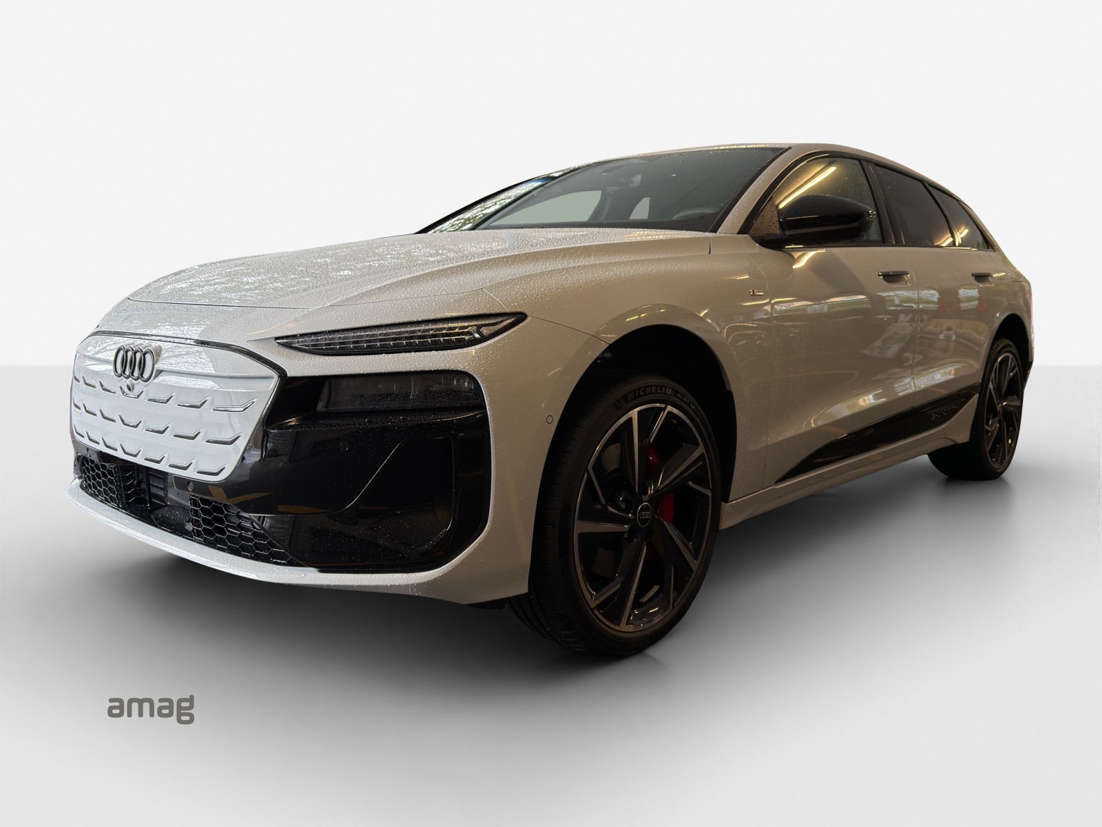 AUDI A6 Avant e-tron quattro-image-0