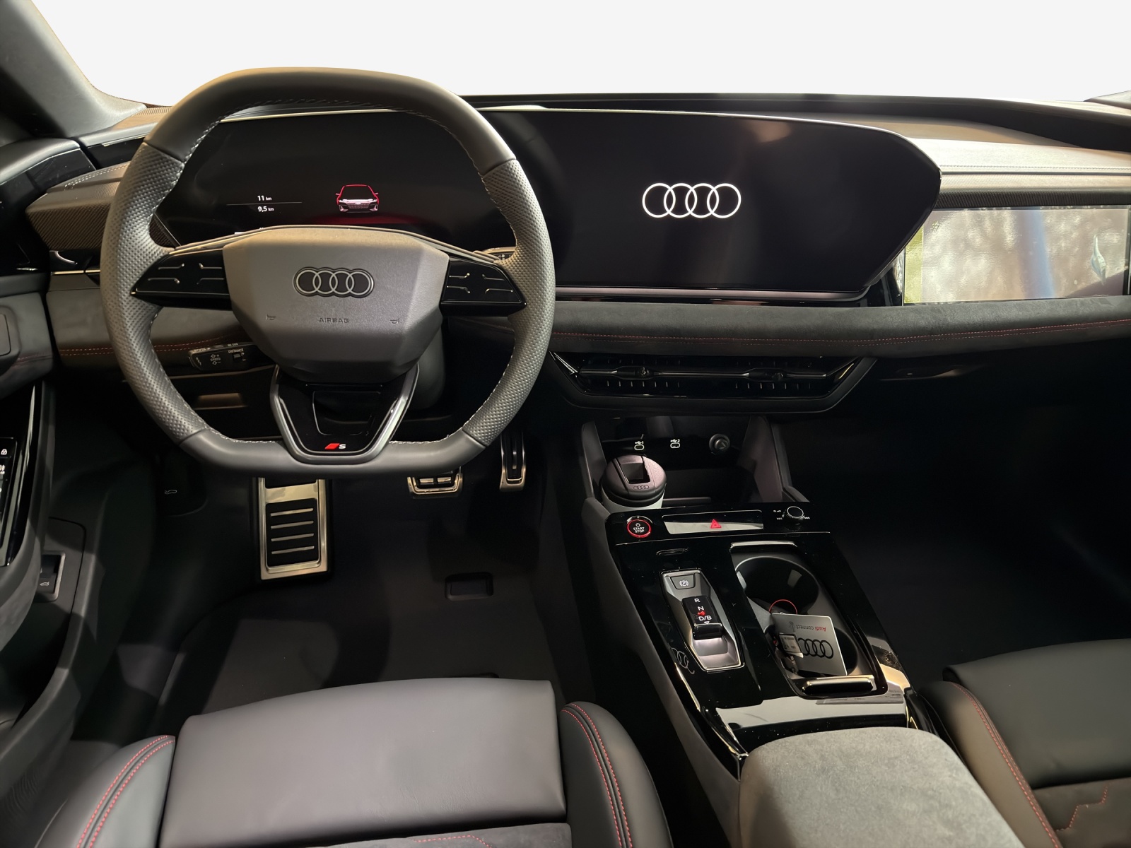 AUDI A6 Avant e-tron quattro-image-8