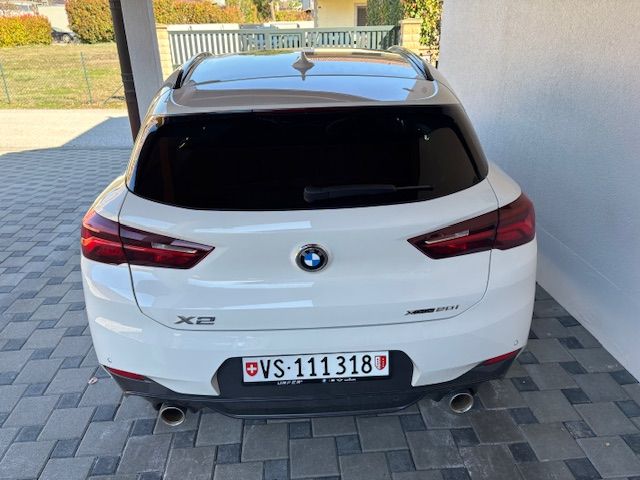 BMW X2 xDrive 20i-image-8