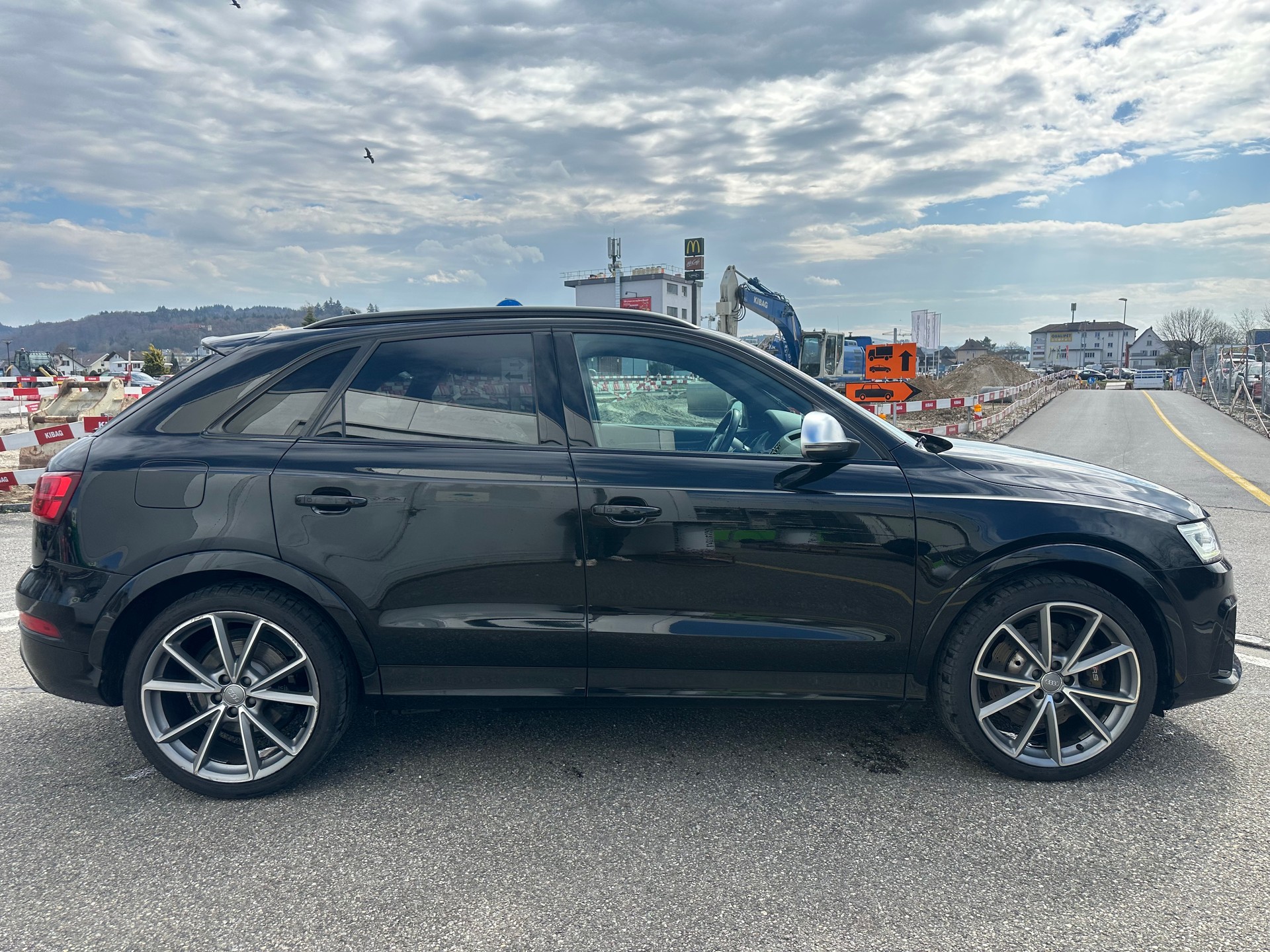 AUDI RS Q3 2.5 TFSI quattro S-tronic-image-5