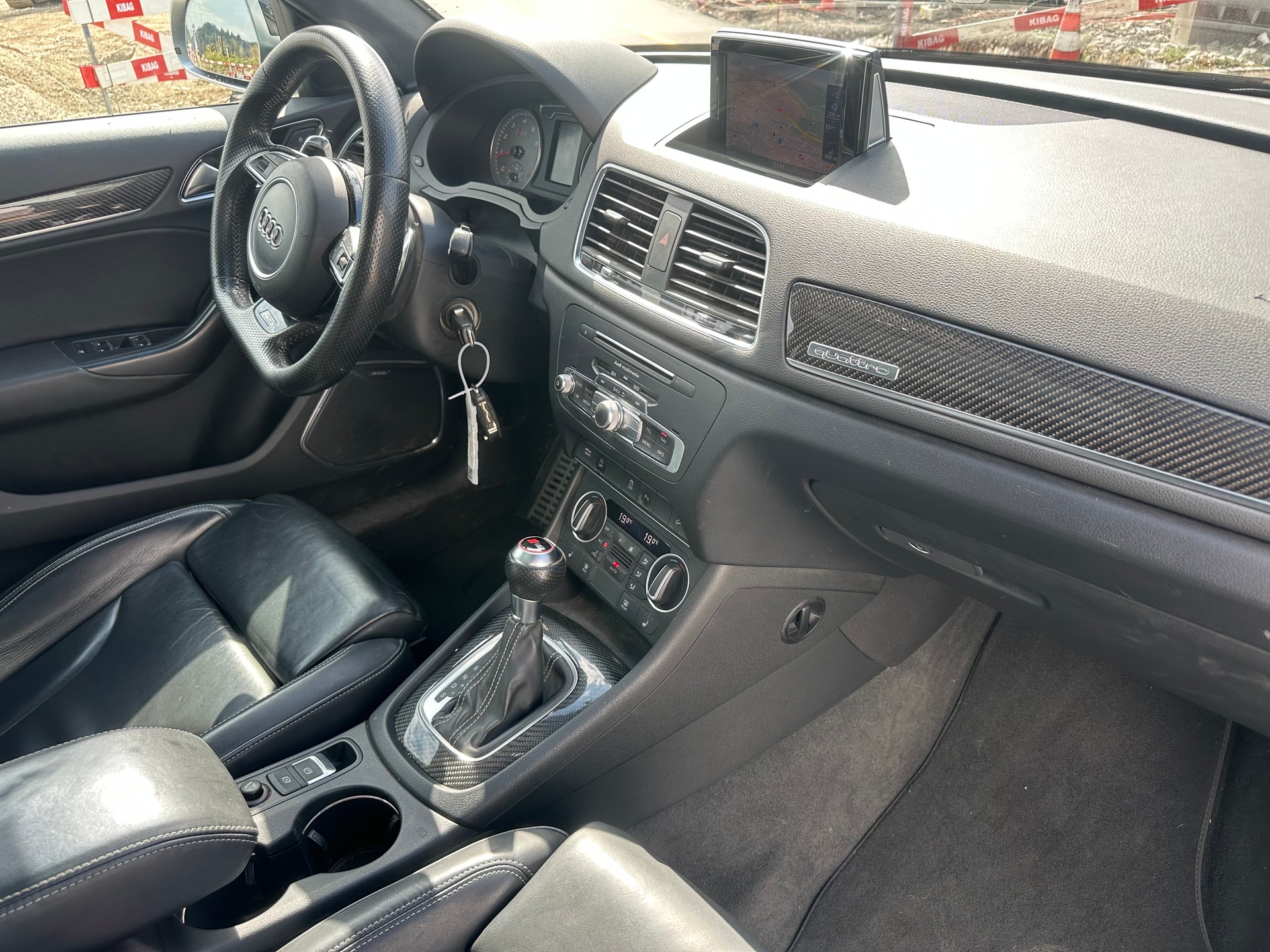 AUDI RS Q3 2.5 TFSI quattro S-tronic-image-10